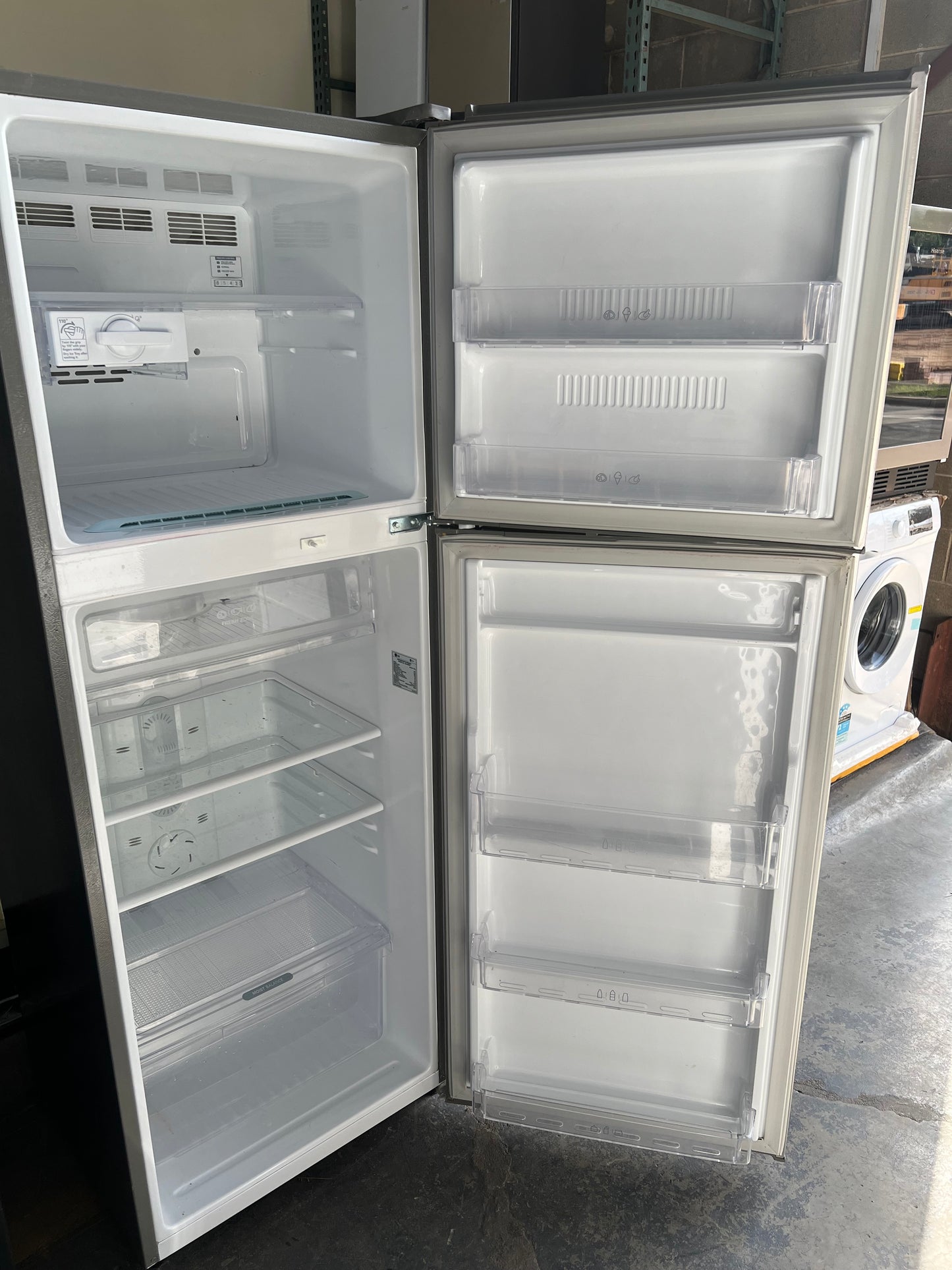 Refurbished LG 346L Fridge Freezer | ADELAIDE