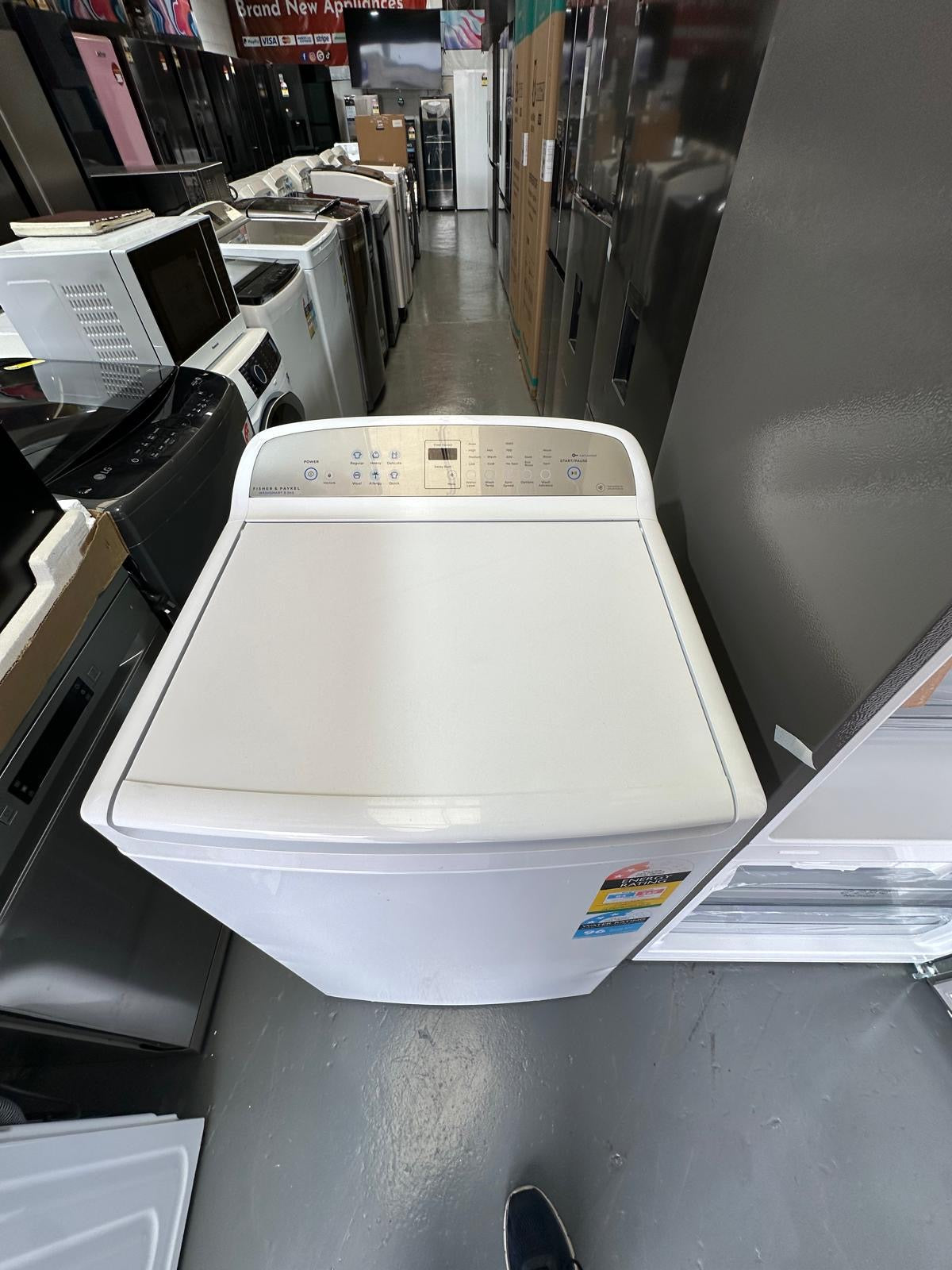 Factory Seconds Hisense 417L PureFlat Bottom Mount Refrigerator Silver HRBM418S and Refurbished Fisher&Paykel 7kg Washing Machine | SYDNEY