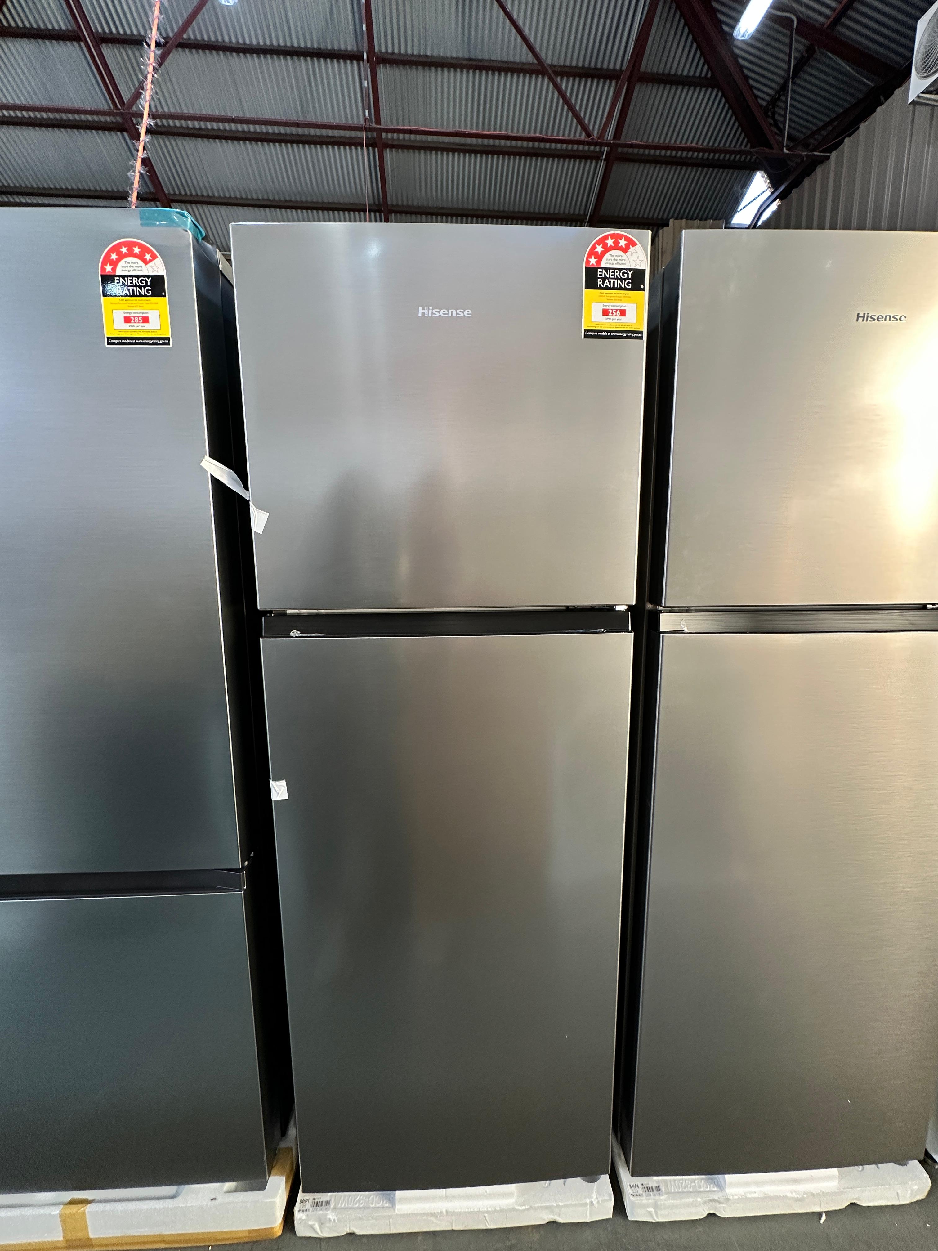 Hisense 326 Litre Top Mount Fridge Freezer – Factory Seconds