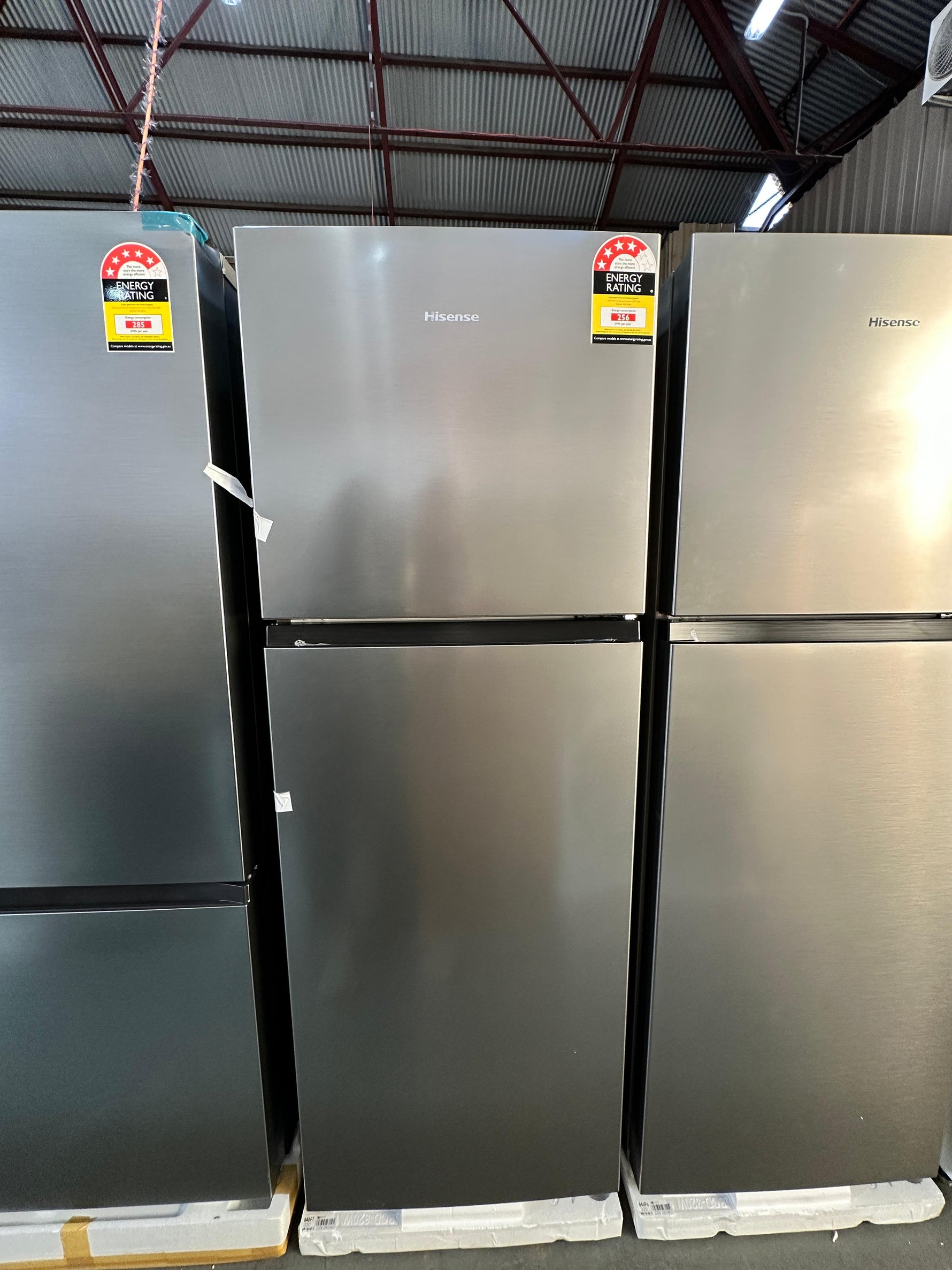 Hisense 326 Litre Top Mount Fridge Freezer – Factory Seconds