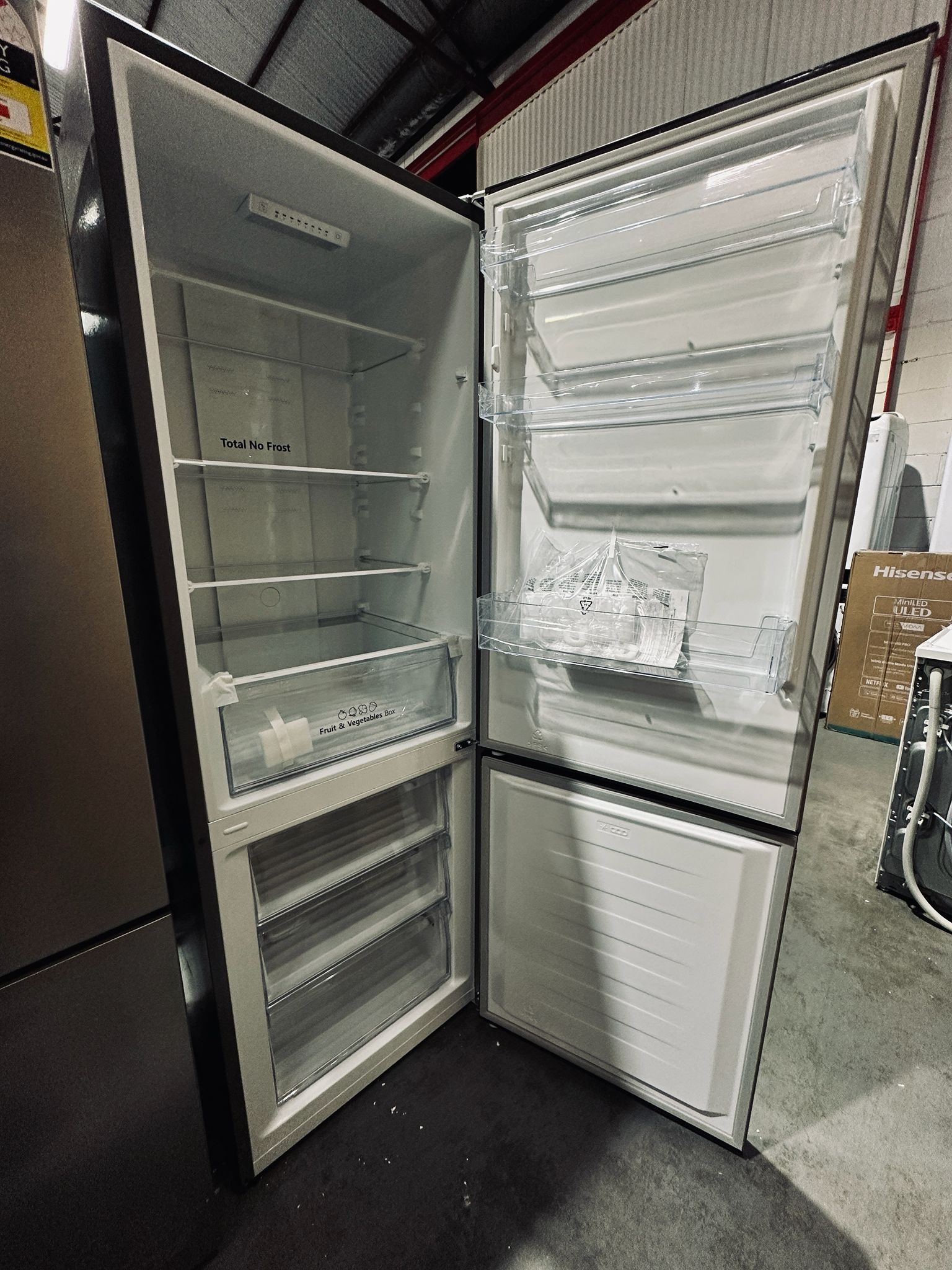 Hisense 292L Bottom Mount Fridge Freezer – Factory Seconds | ADELAIDE