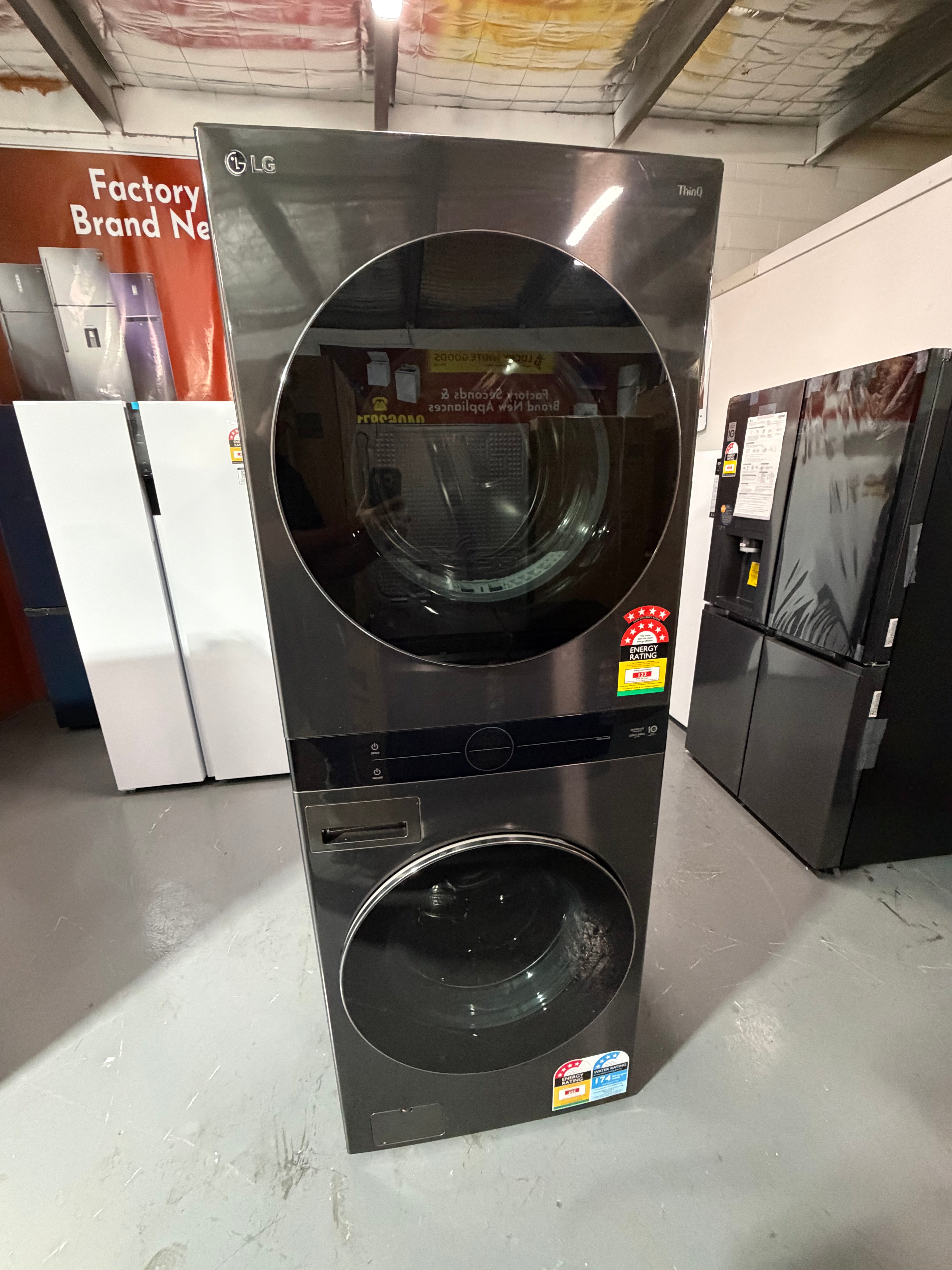Refurbished LG WWT-1710W 17kg WashTower the Intelligent All-In-One Laundry Centre in black