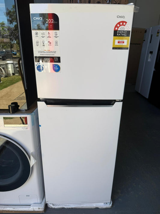 Factory Second Chiq 202L Fridge Freezer | ADELAIDE