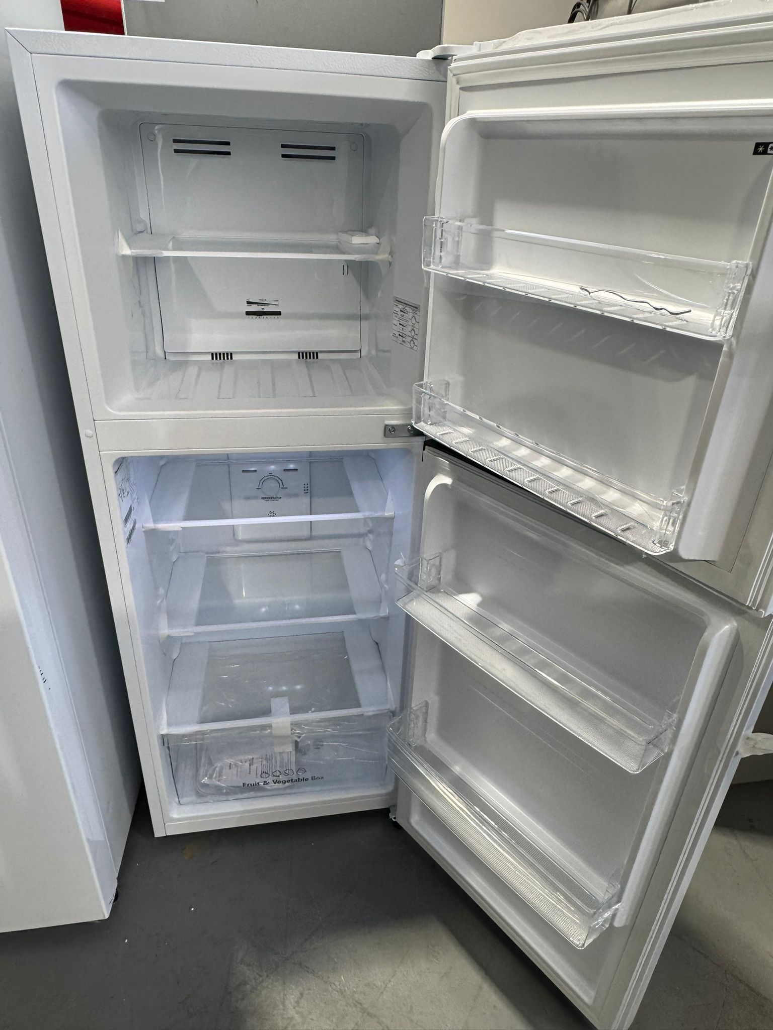 Factory Second – Hisense HRTF206 205L Top Mount Refrigerator | PERTH