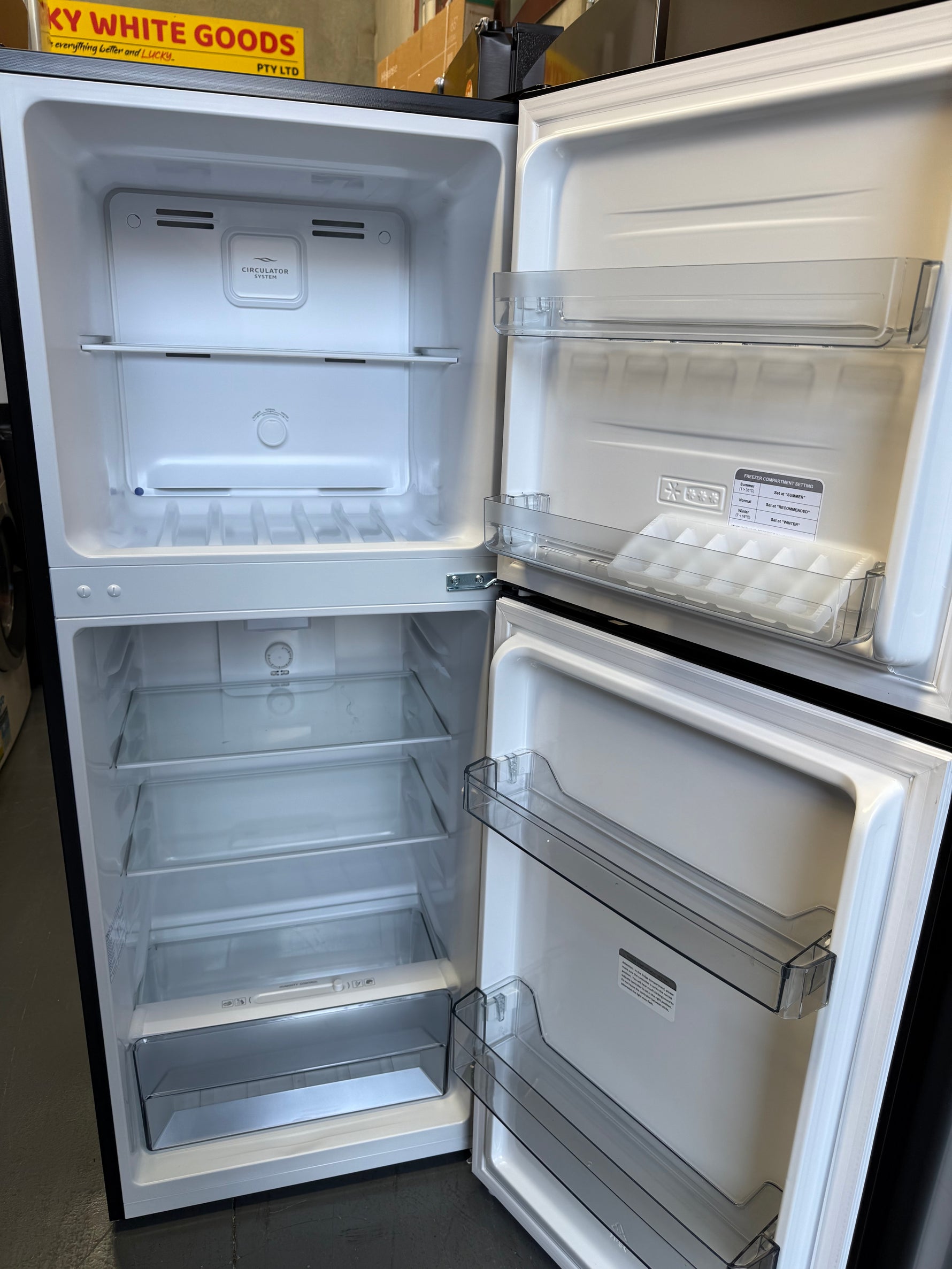 TCL 220L Top Mount Fridge –Near to new | P220TMB