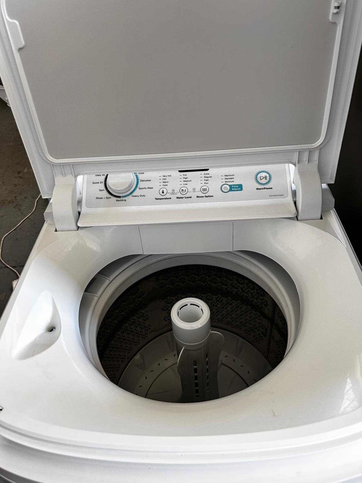 CHiQ 202L Top Mount Fridge Freezer CTM200NSSSE – Simpson 6kg Top Load Washer SWT6055TMWA – Refurbished | ADELAIDE