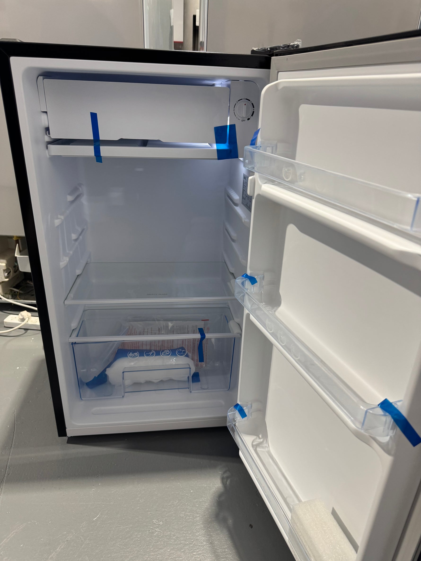 Factory seconds Chiq 90 litres Bar fridge