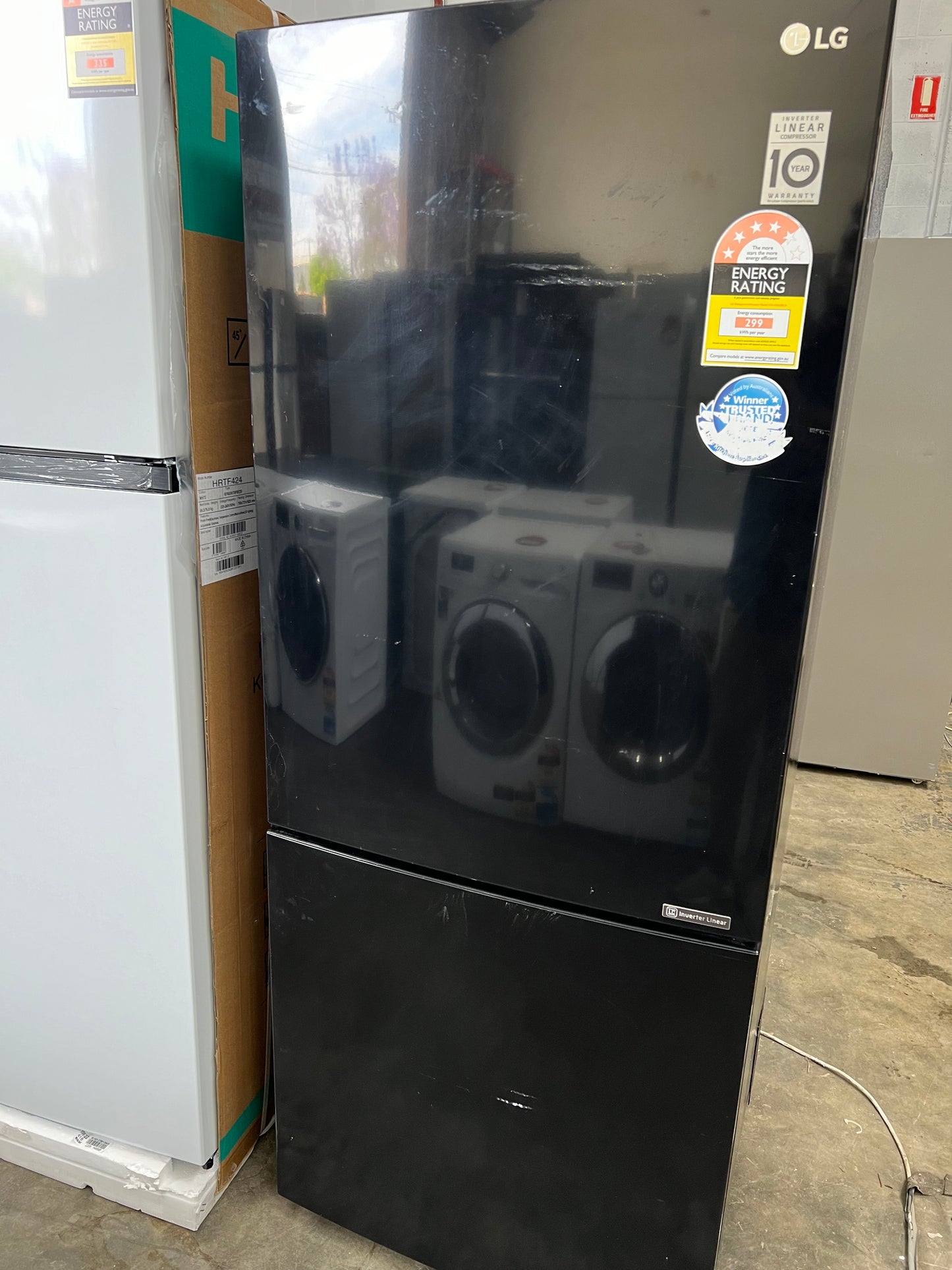 Refurbished LG 380 litres fridge freezer | Lucky white goods