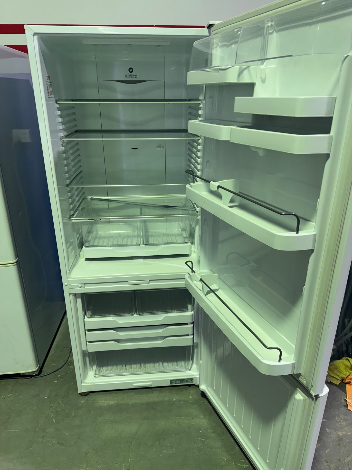 Refurbished Fisher and Paykel 404 Litres Fridge Freezer | PERTH