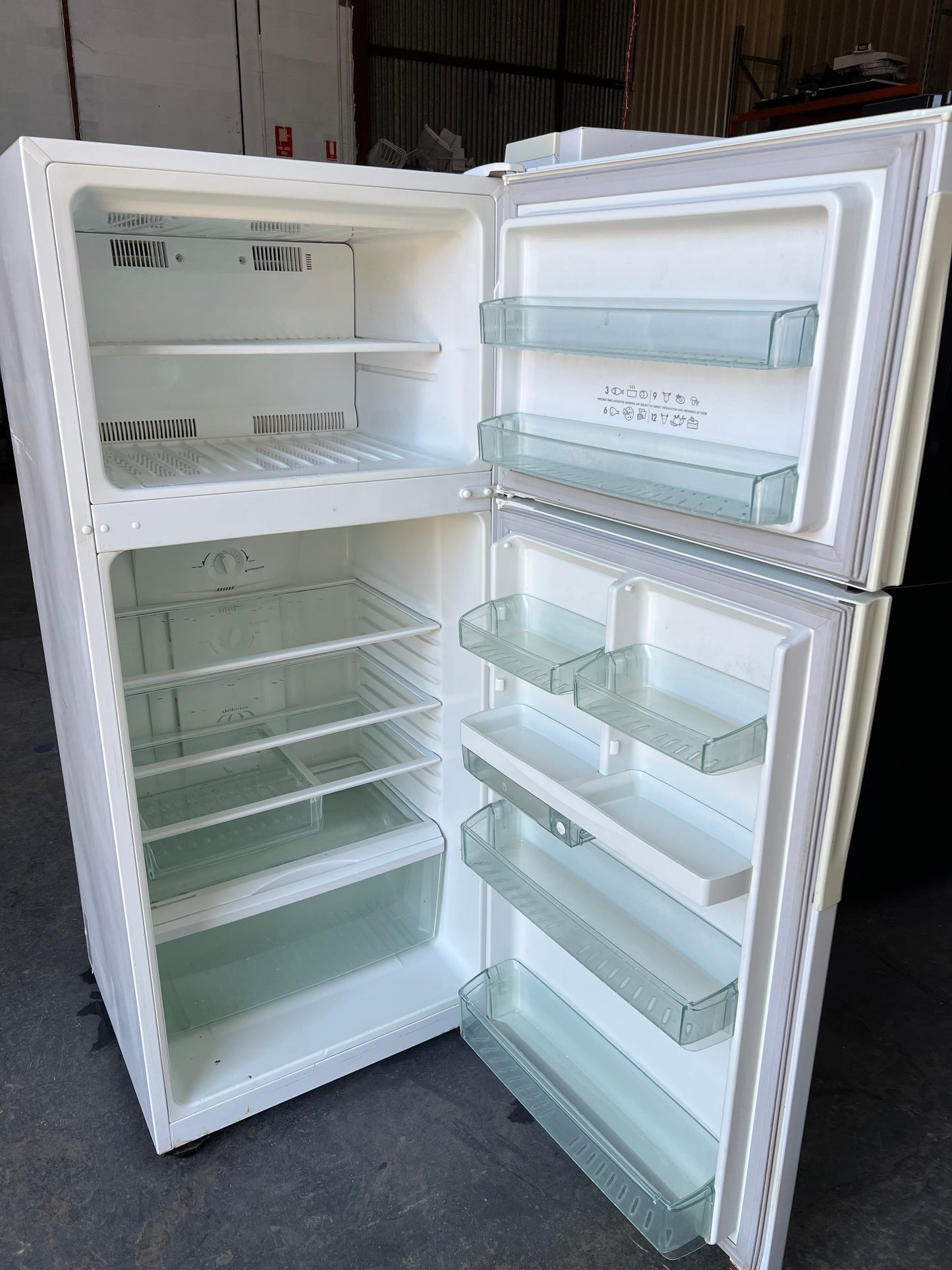 Refurbished Westinghouse 420L Fridge Freezer | ADELAIDE