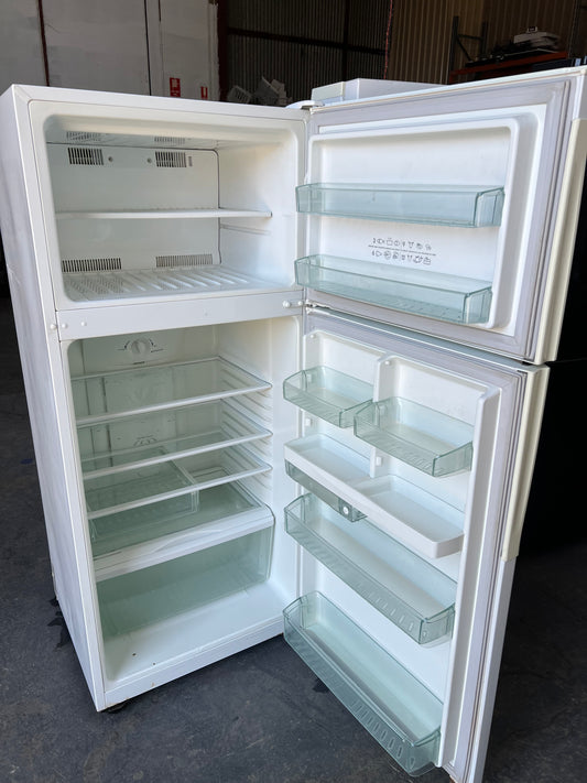 Refurbished Westinghouse 420L Fridge Freezer | ADELAIDE