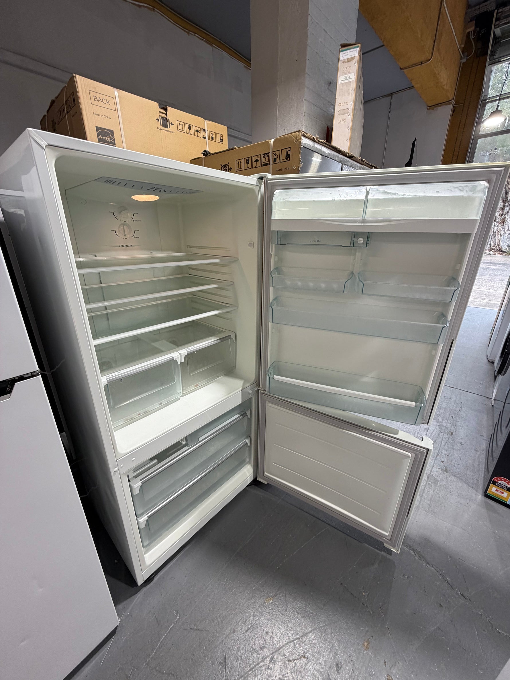 Refurbished Westinghouse 520 ltr bottom mount fridge freezer | ALEXANDRIA