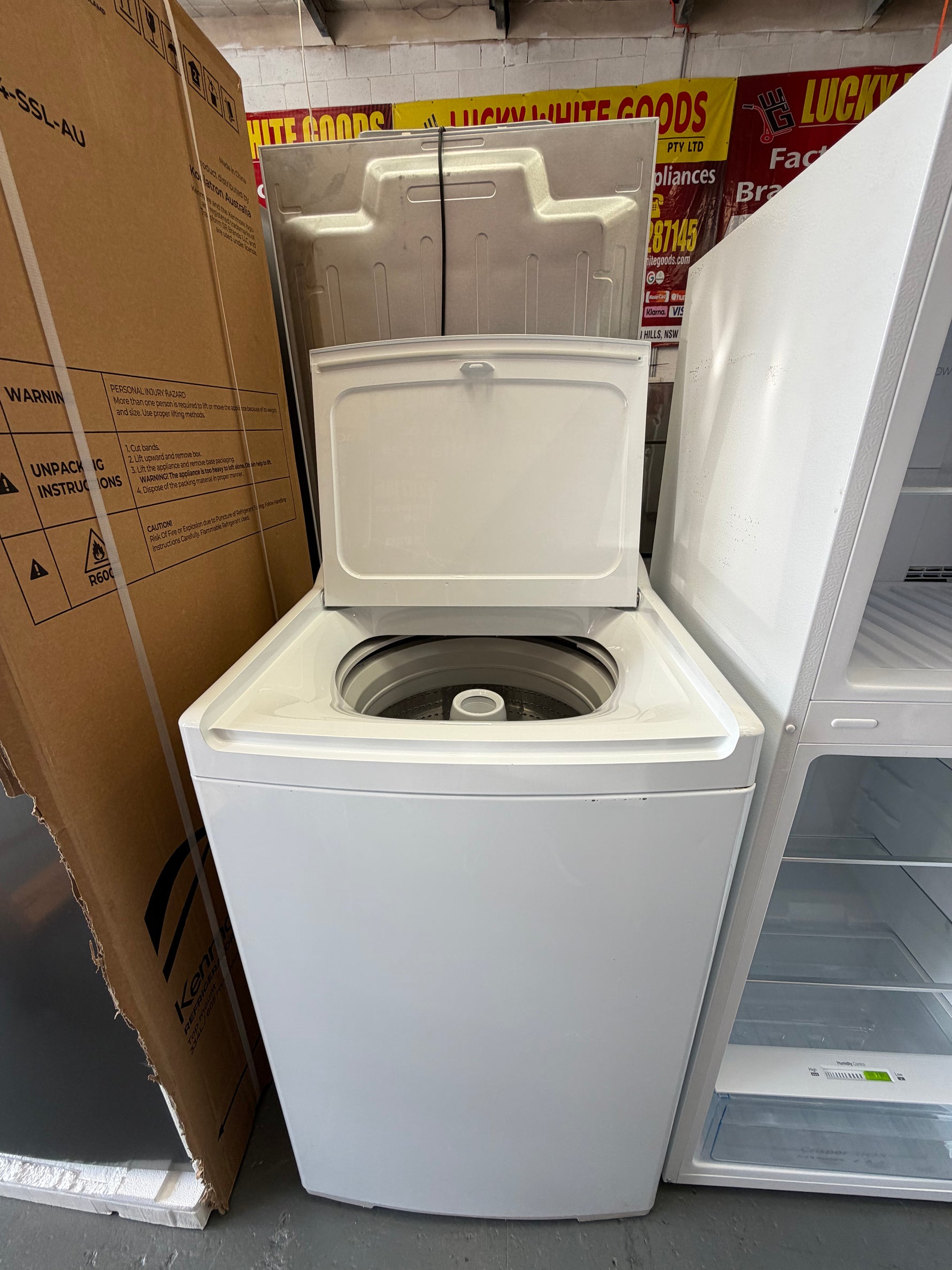 Refurbished Combo Chiq 202 ltr Top mount fridge freezer & Fisher and Paykel 8 kg Top loader washer