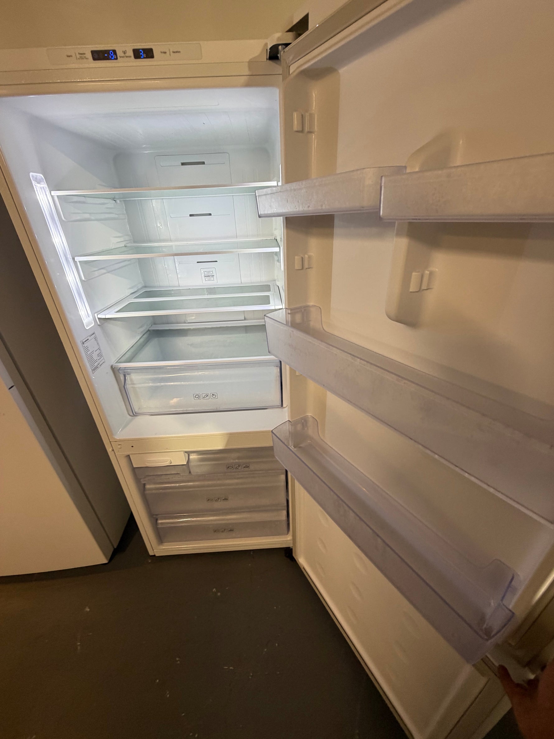 Refurbished Samsung 460 ltr bottom mount fridge freezer | ALEXANDRIA