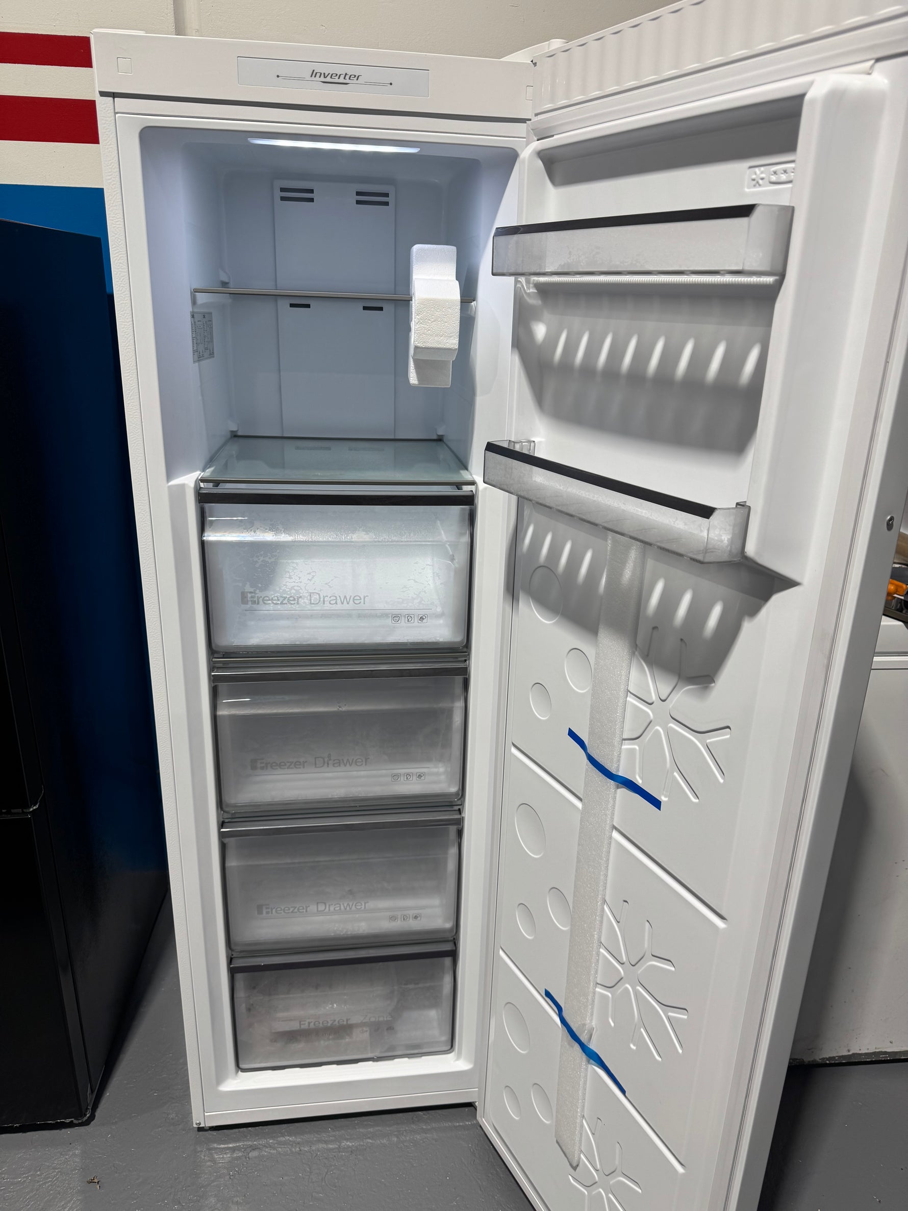 Factory seconds Chiq 206 upright freezer