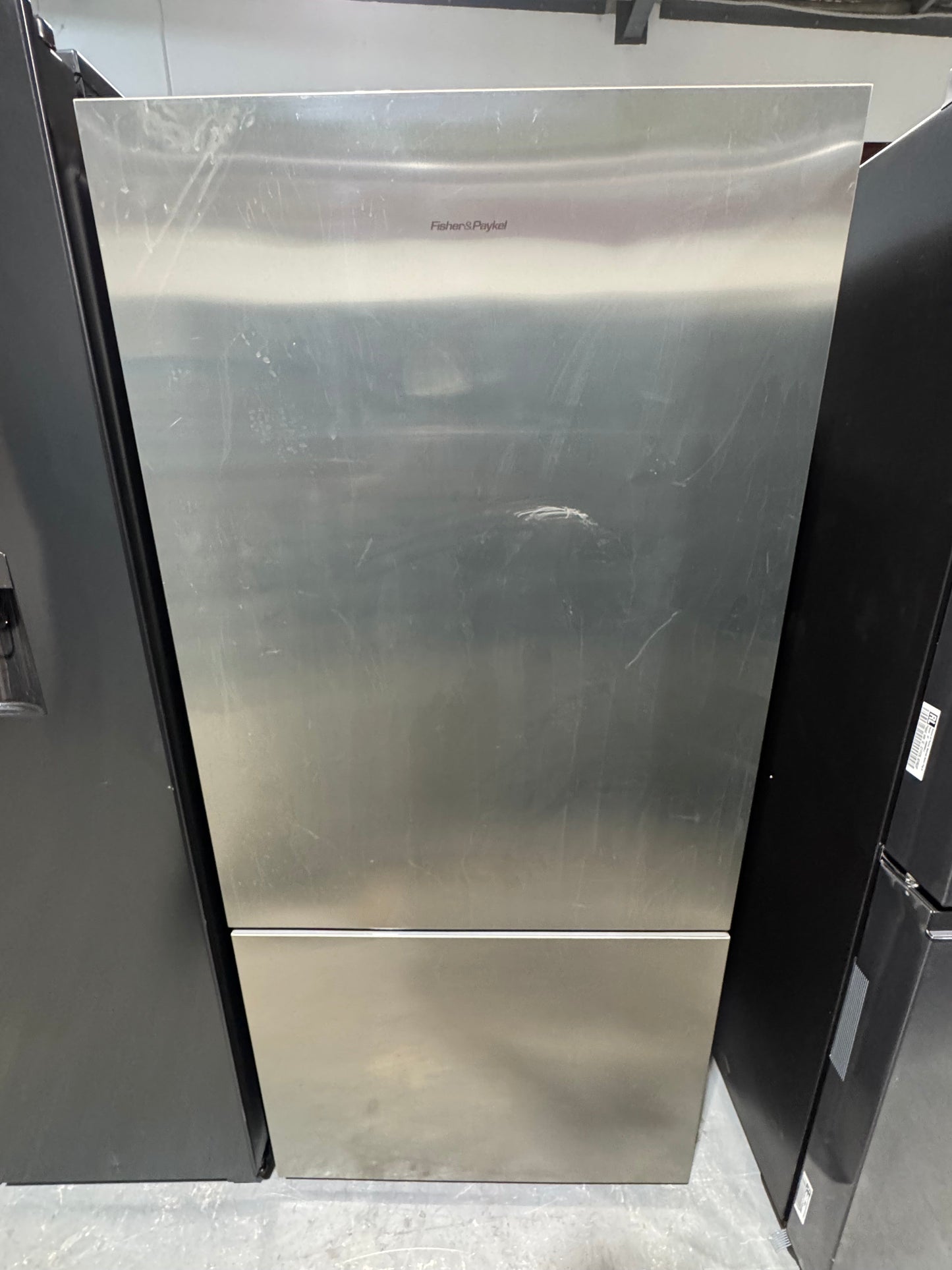 Refurbished fisher and Paykel 519 litres fridge freezer | PERTH