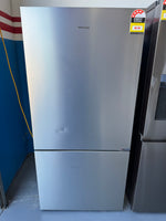 Near new condition Hisense 503 Litres fridge freezer