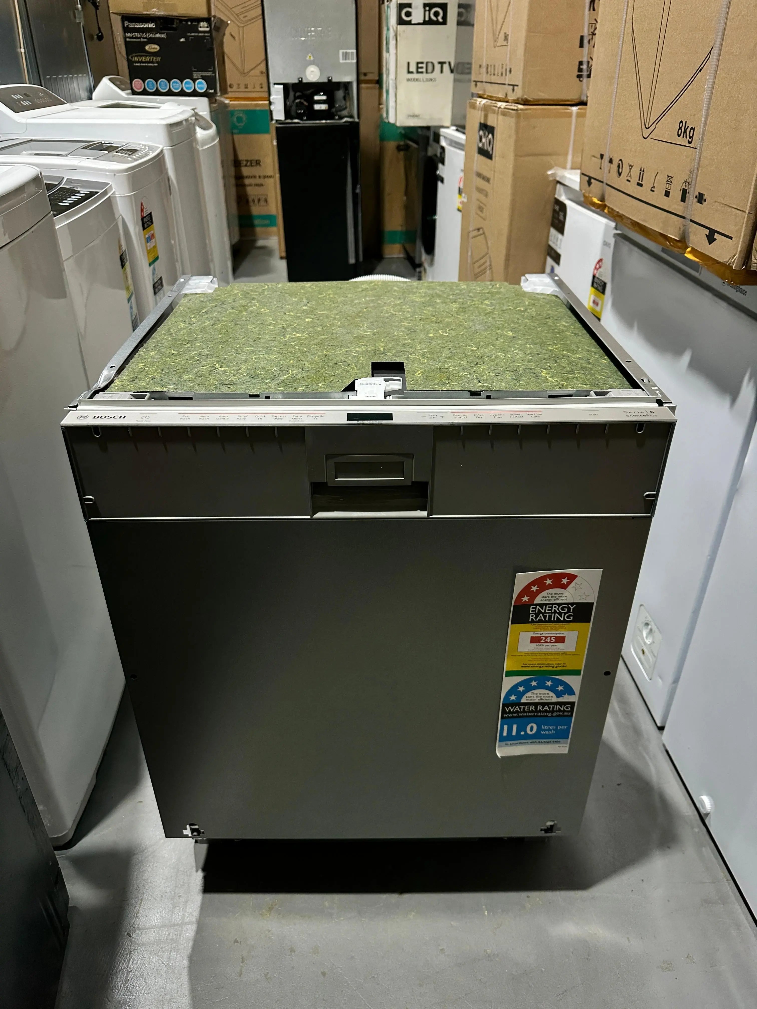 Bosch Series 6 Silence Plus 15 Place Integrated Dishwasher – Factory Seconds | ADELAIDE