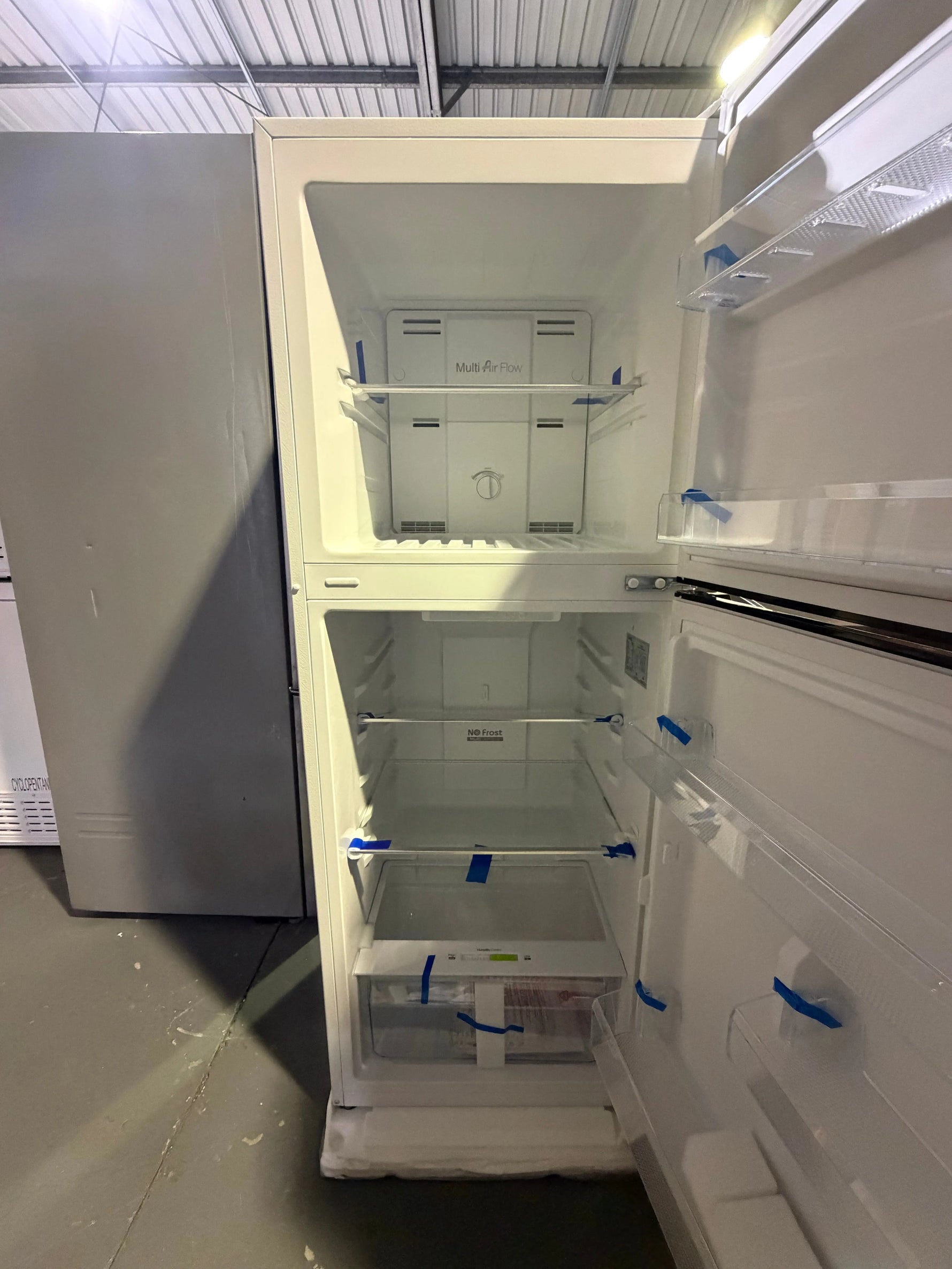 Brand New CHiQ 202L Top Mount Frost Free Fridge White – CTM202NW3 | BRISBANE