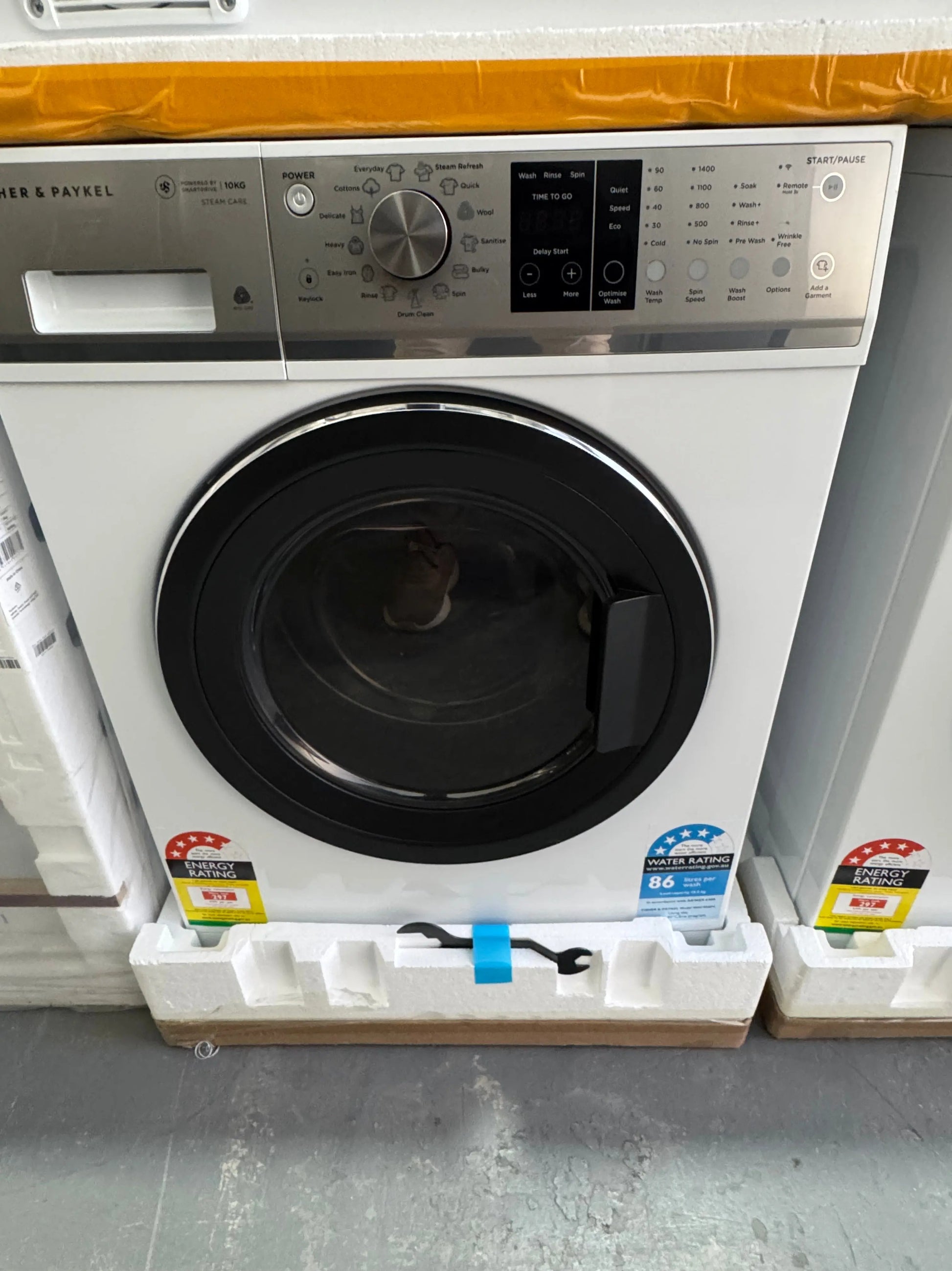Brand New fisher and Paykel 10kg washing machine | PERTH