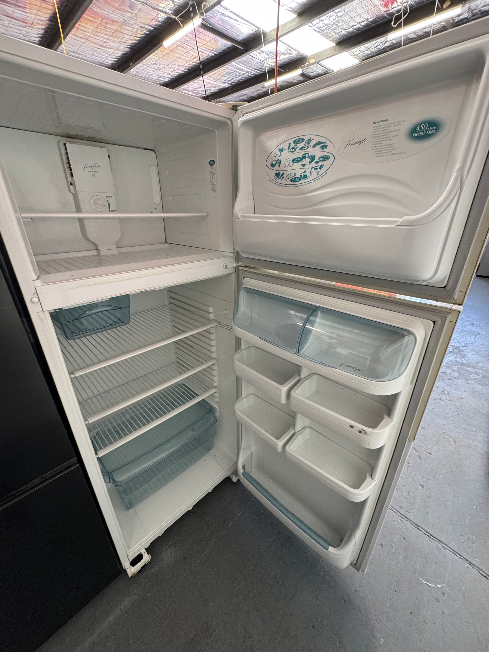 Refurbished Westinghouse 450L Fridge Freezer | SYDNEY