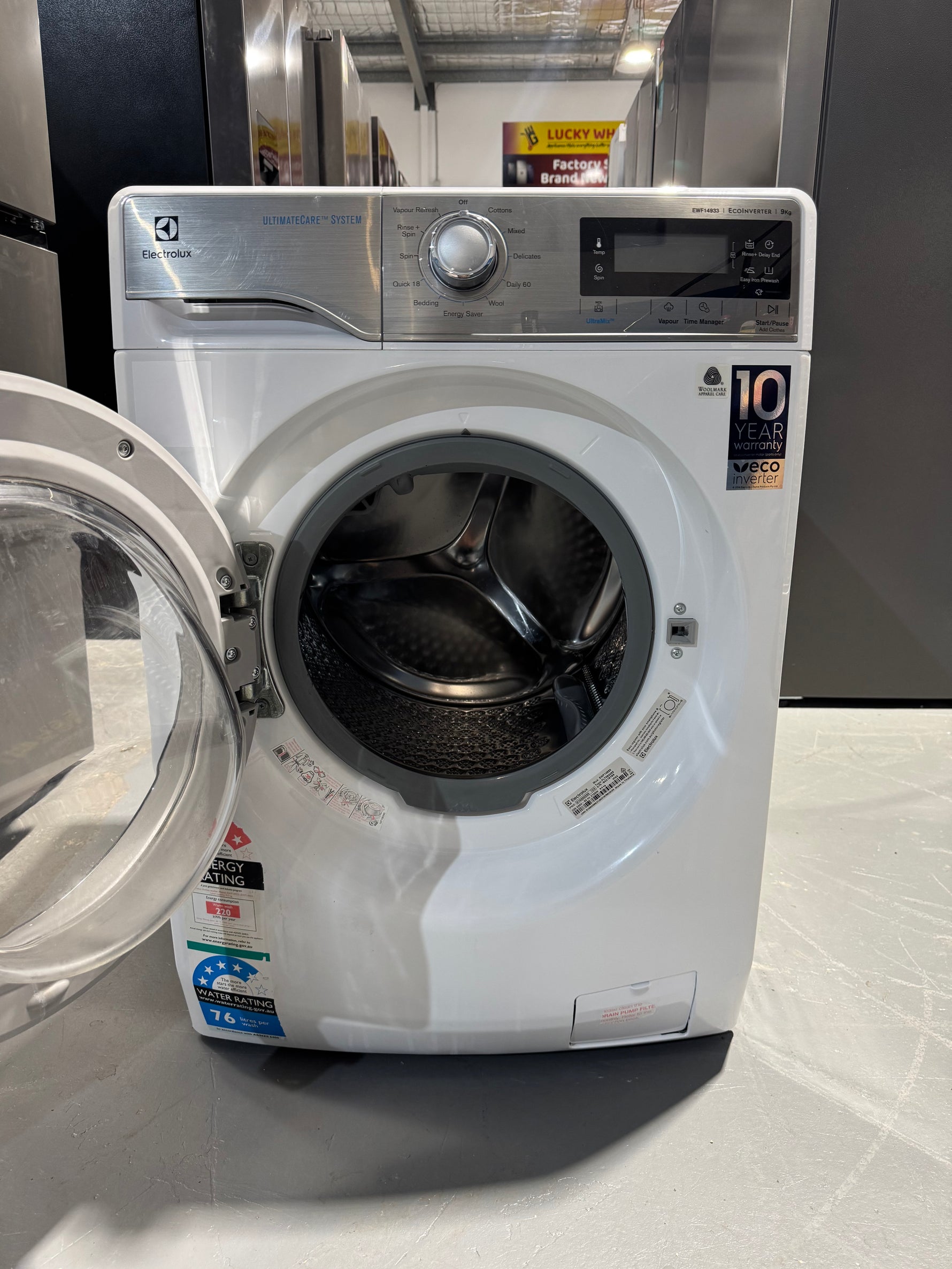 Refurbished Electrolux 9kg washing machine