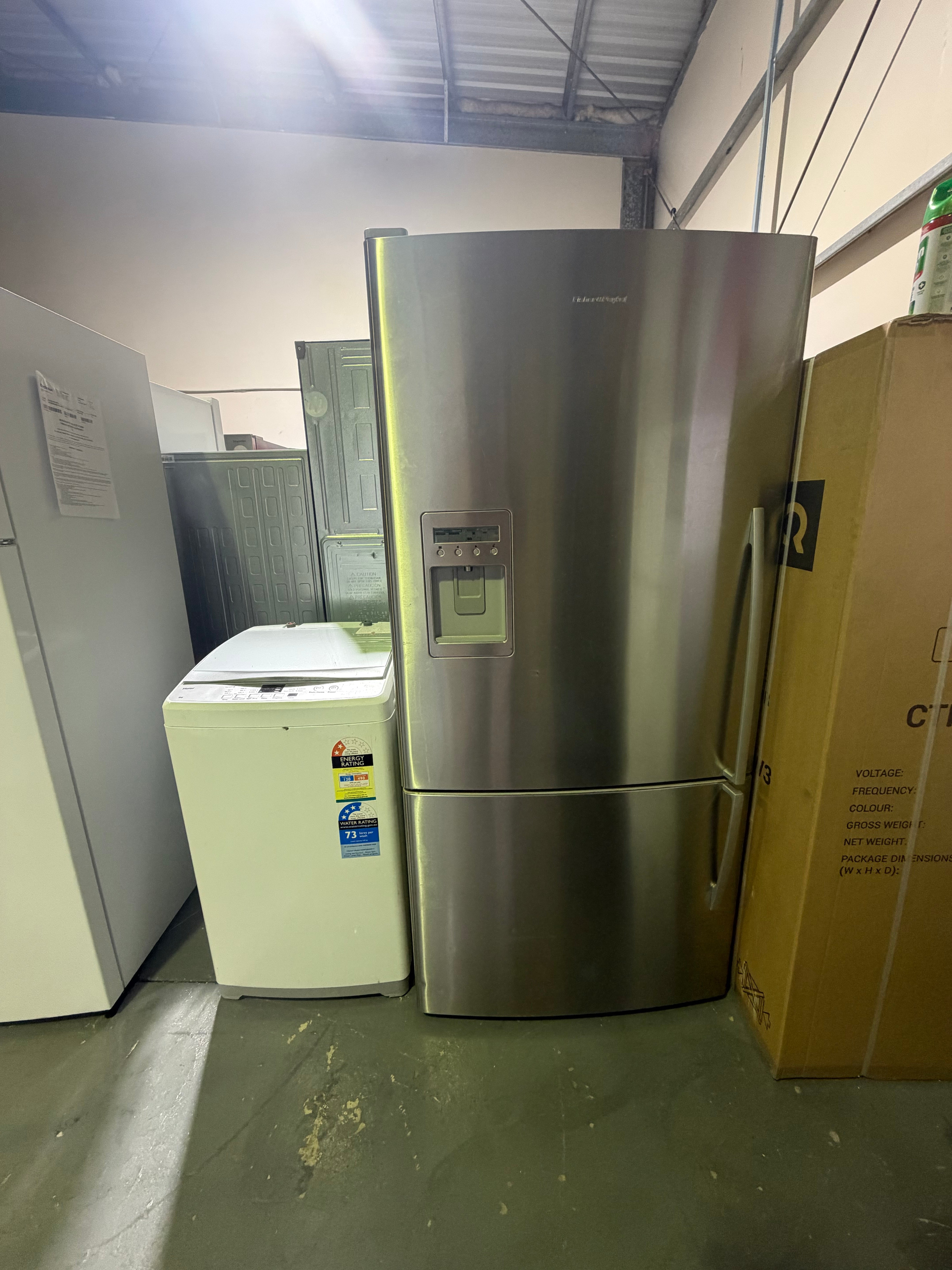 Refurbished Fisher & Paykel 519L Fridge & Haier 6kg Top Load Washing Machine Combo | BRISBANE