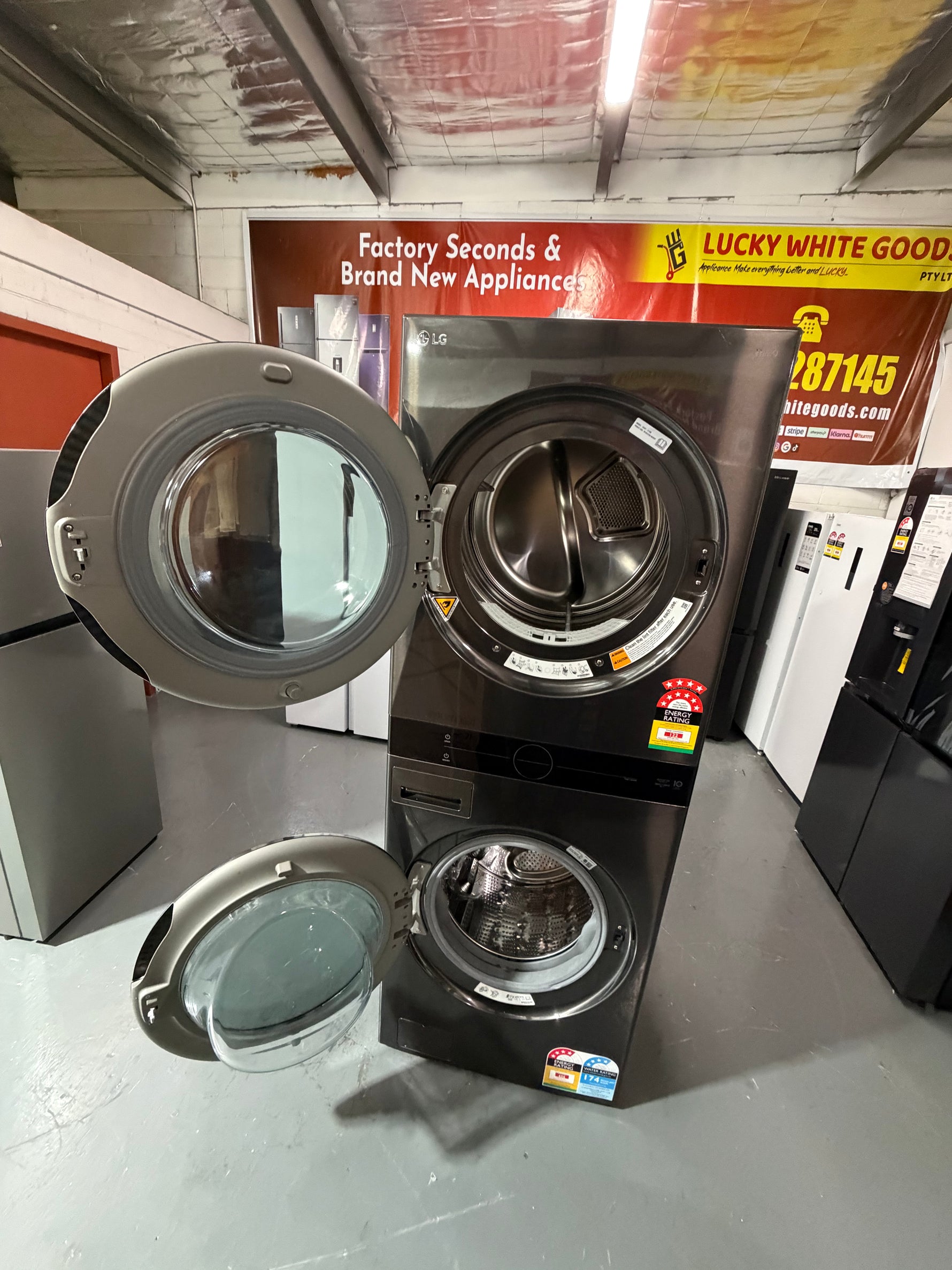 Refurbished LG WWT-1710W 17kg WashTower the Intelligent All-In-One Laundry Centre in black