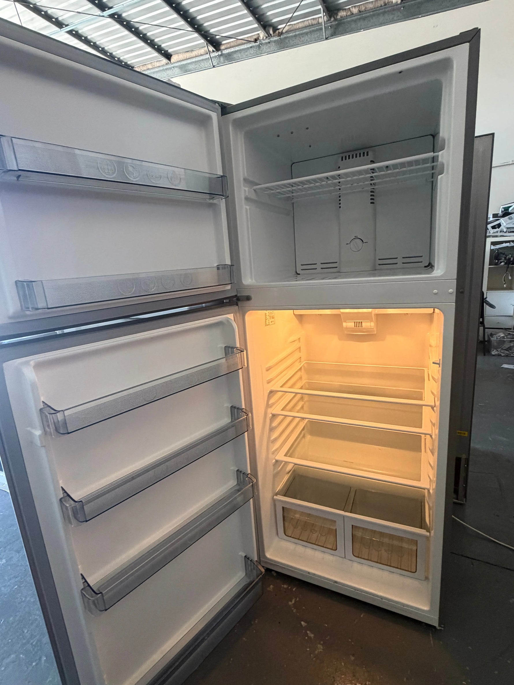 CHANGHONG 400L Family Fridge Freezer – Refurbished