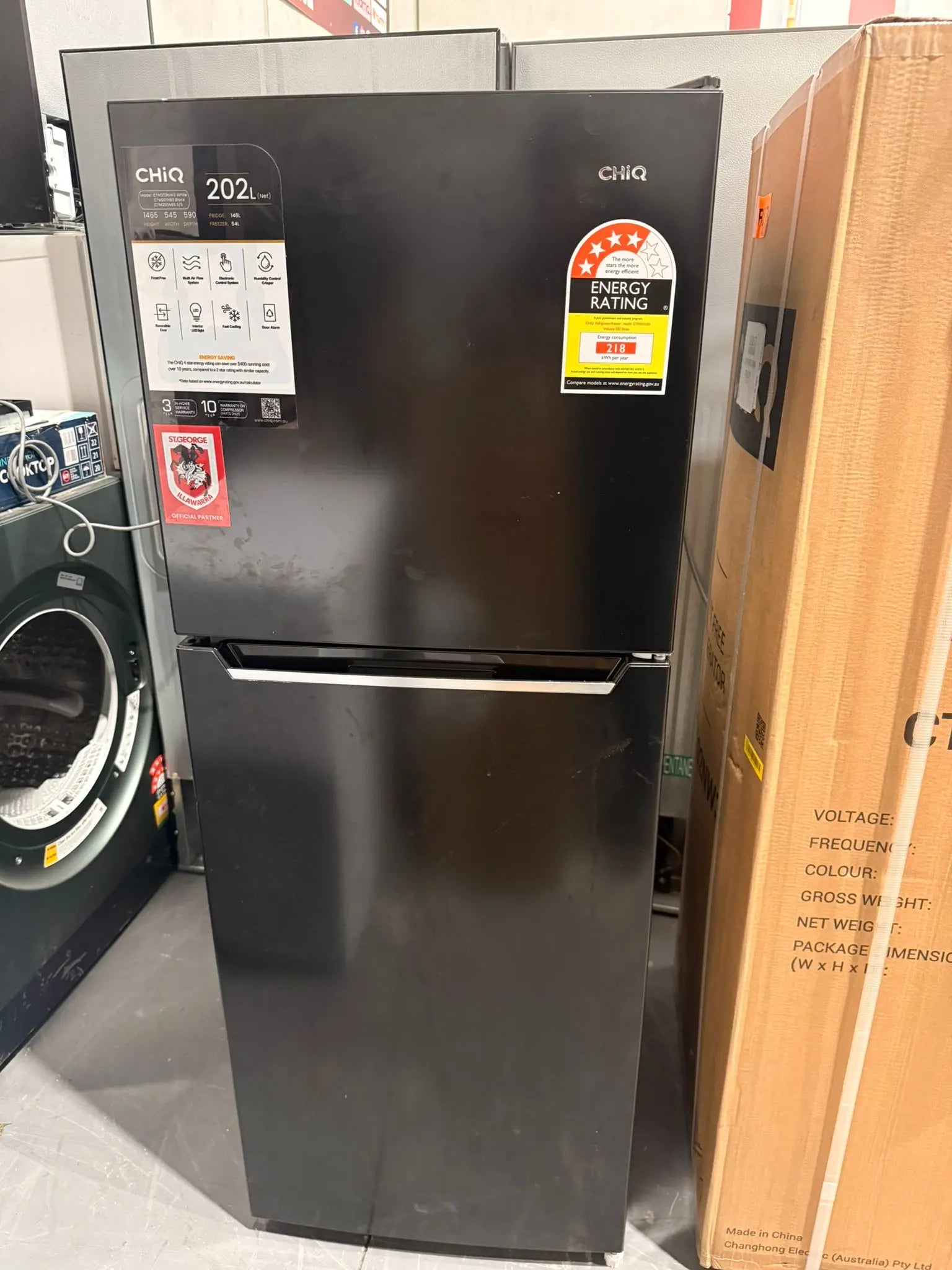 CHiQ 202L Top Mount Fridge Freezer – Refurbished | MELBOURNE