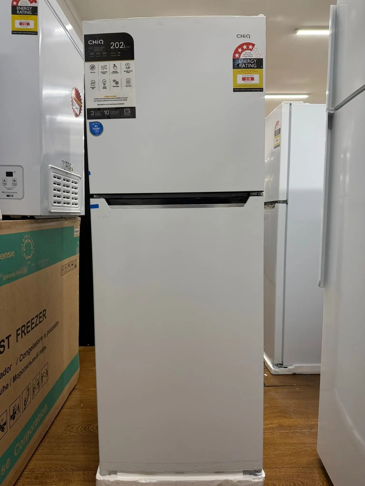 CHiQ 202L Top Mount Fridge Freezer (Factory Seconds) – Compact & Efficient | RESERVOIR