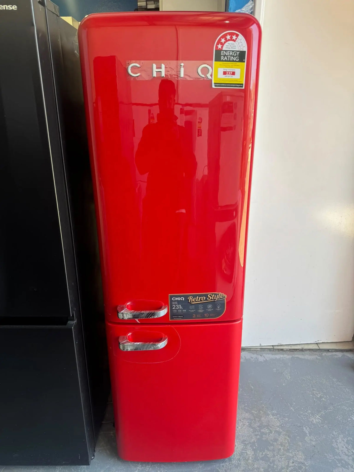 CHiQ 231L Red Retro Bottom Mount Fridge Freezer – Factory Second | PERTH