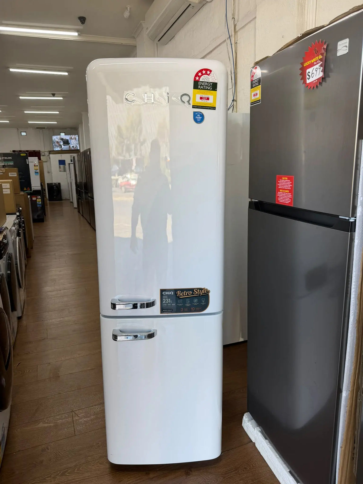 CHiQ 231L Retro Bottom Mount Refrigerator –  CRBM227NW3 Factory Second | RESERVOIR