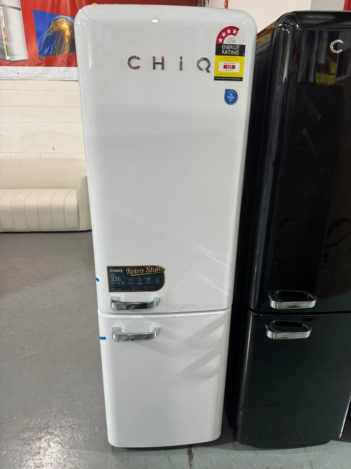 CHiQ 231L White Retro Bottom Mount Fridge – Factory Second | SYDNEY