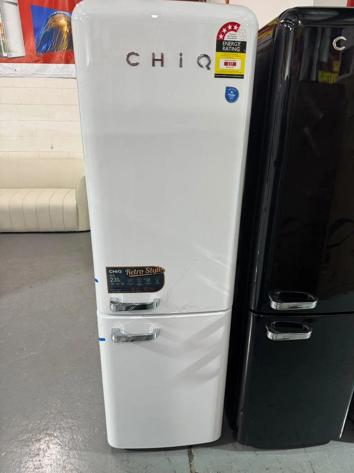 CHiQ 231L White Retro Bottom Mount Fridge – Factory Second | SYDNEY