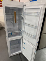 CHiQ 231L White Retro Bottom Mount Fridge – Factory Second | SYDNEY