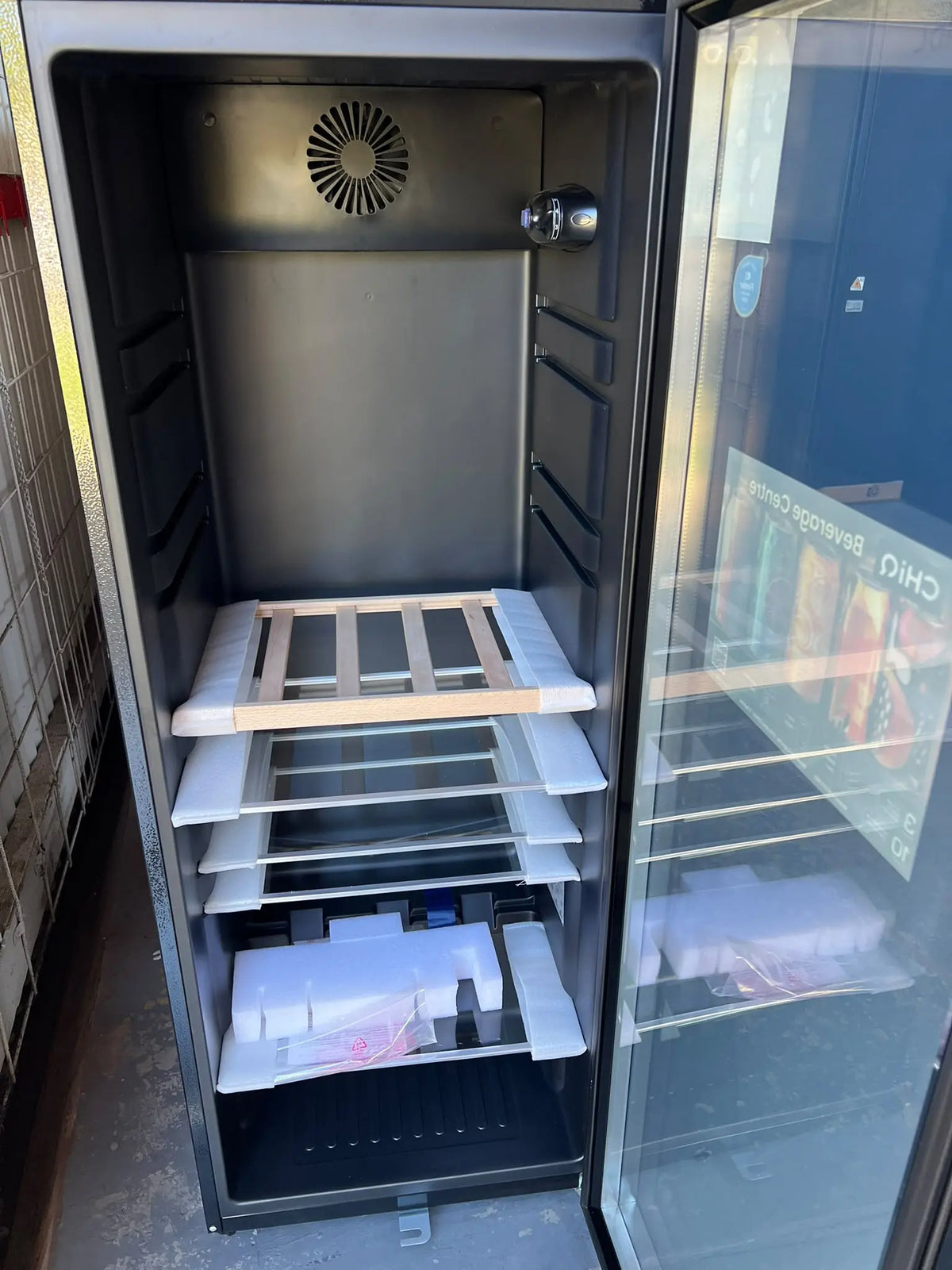 CHiQ 233L Glass Door Beverage Centre – Factory Second | ADELAIDE