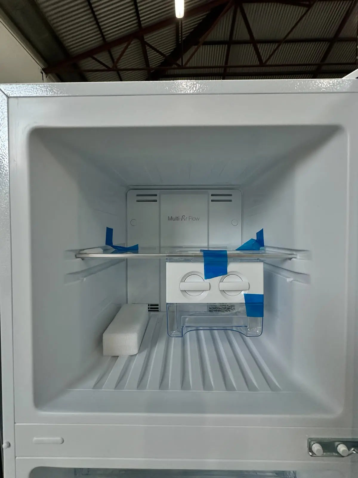 CHiQ 255L Top Mount Fridge Freezer (Factory Seconds)