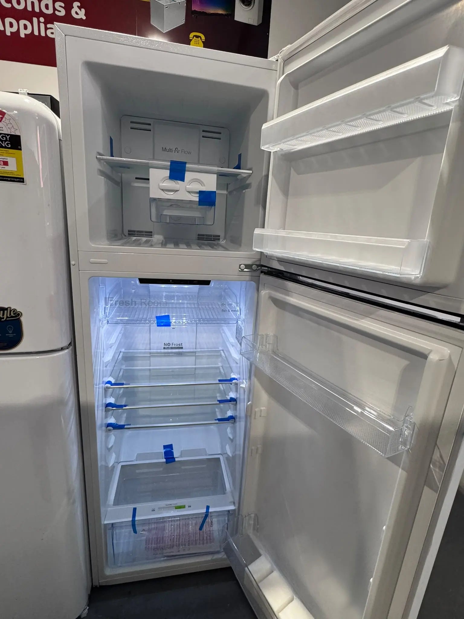 CHiQ 255L Top Mount Fridge – Factory Seconds