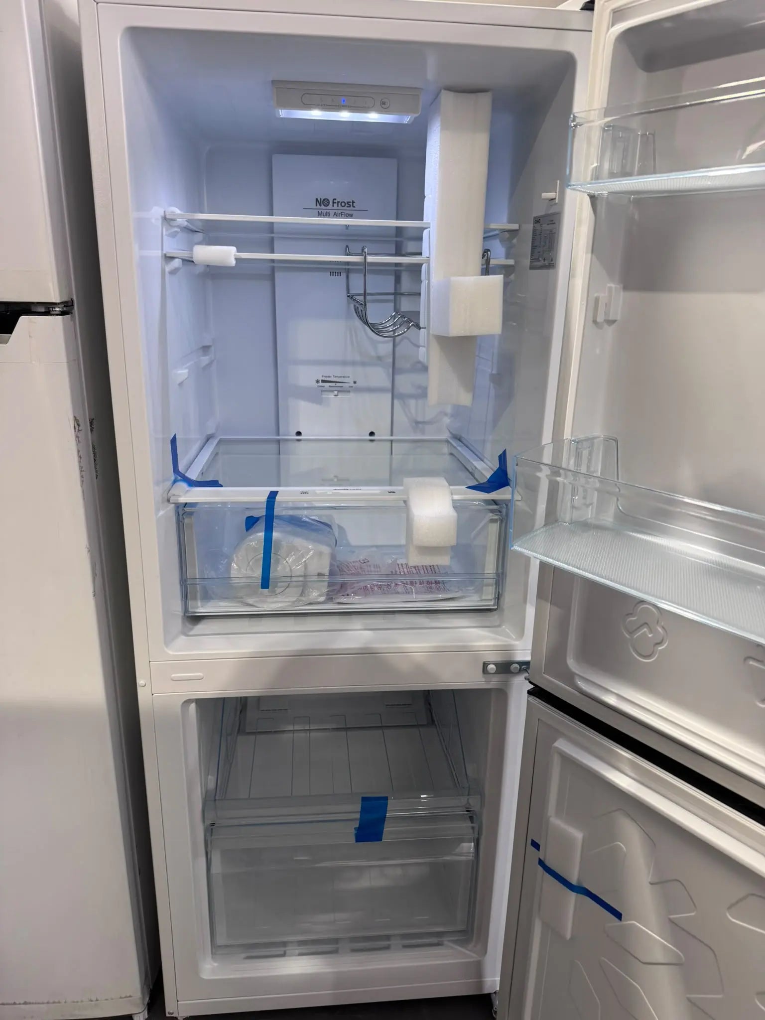 CHiQ 283L Bottom Mount Fridge – Factory Seconds