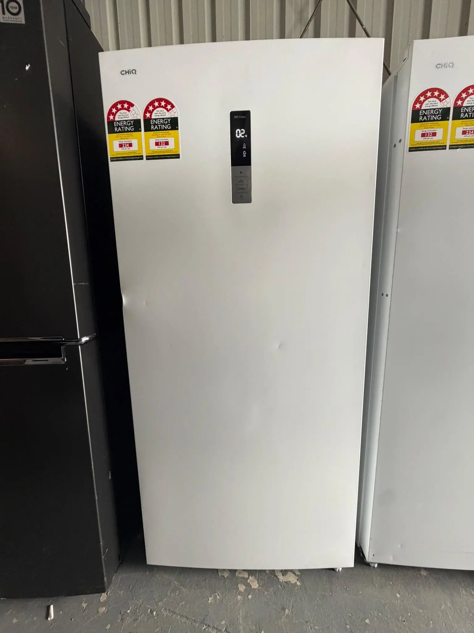 CHiQ 311L Fridge Freezer – Refurbished Like New Condition