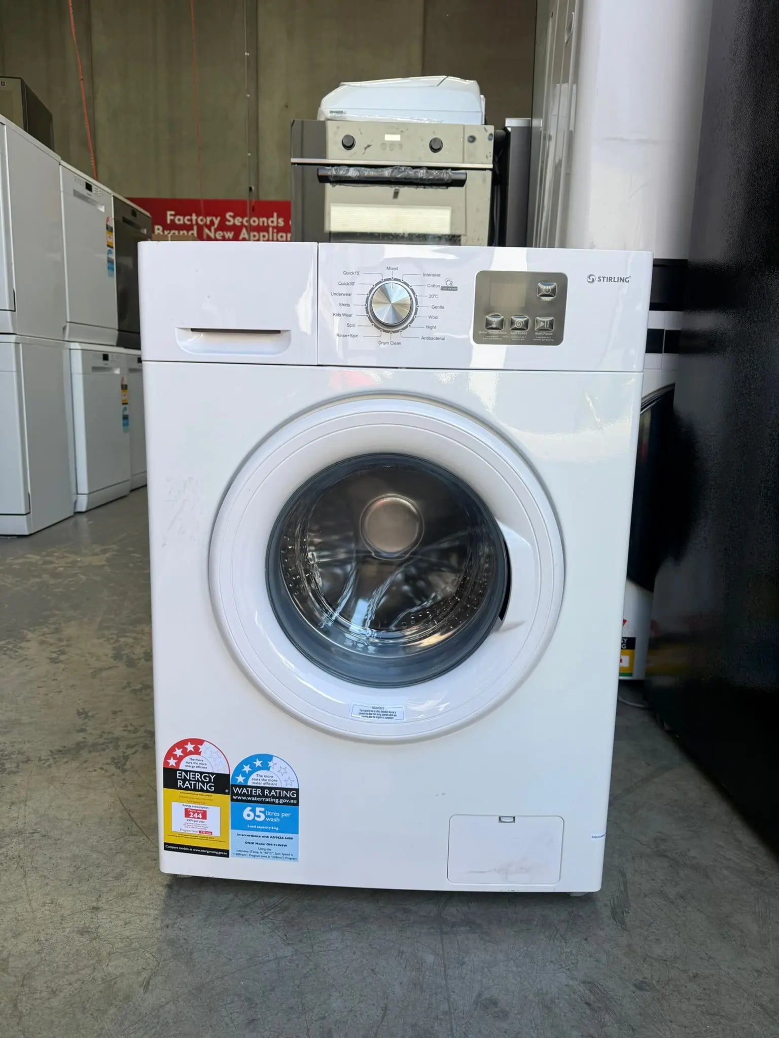 CHiQ 348L Fridge + Stirling 6kg Washing Machine Combo – Refurbished | MELBOURNE
