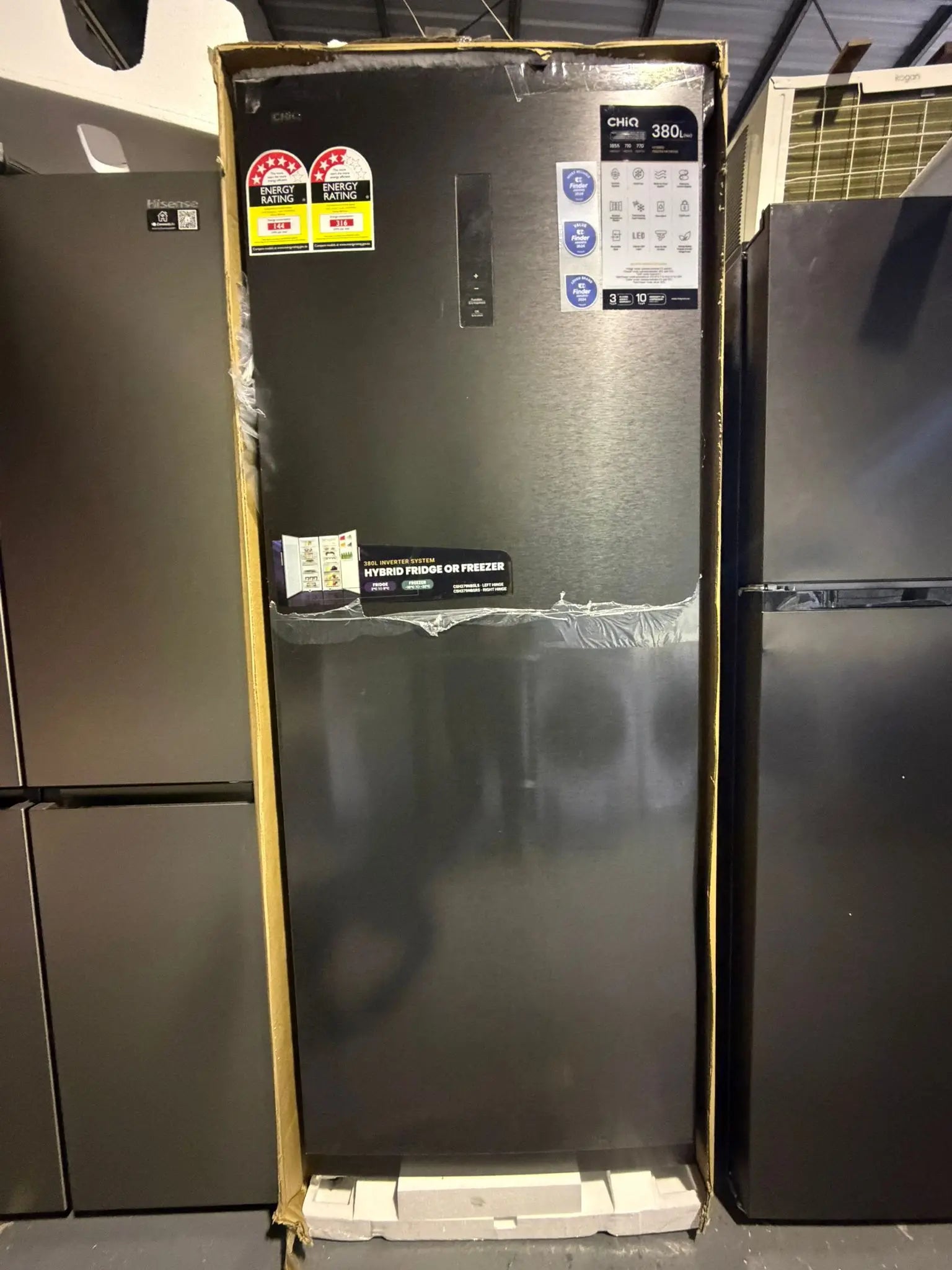 CHiQ 380L Hybrid Fridge Freezer – Brand New ( Black)