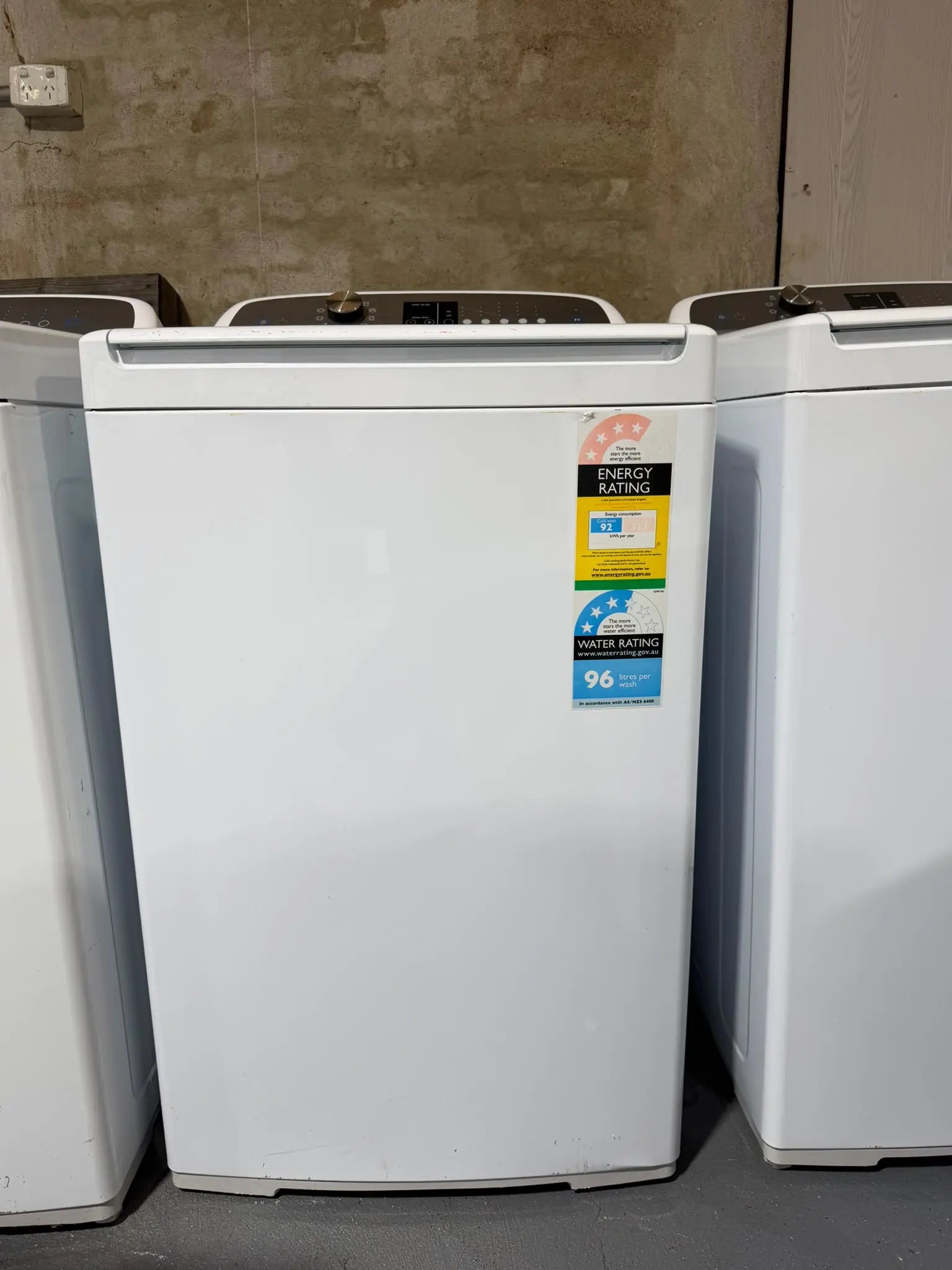 CHiQ 410L Fridge + Fisher & Paykel 8.5kg Washer Combo – Refurbished