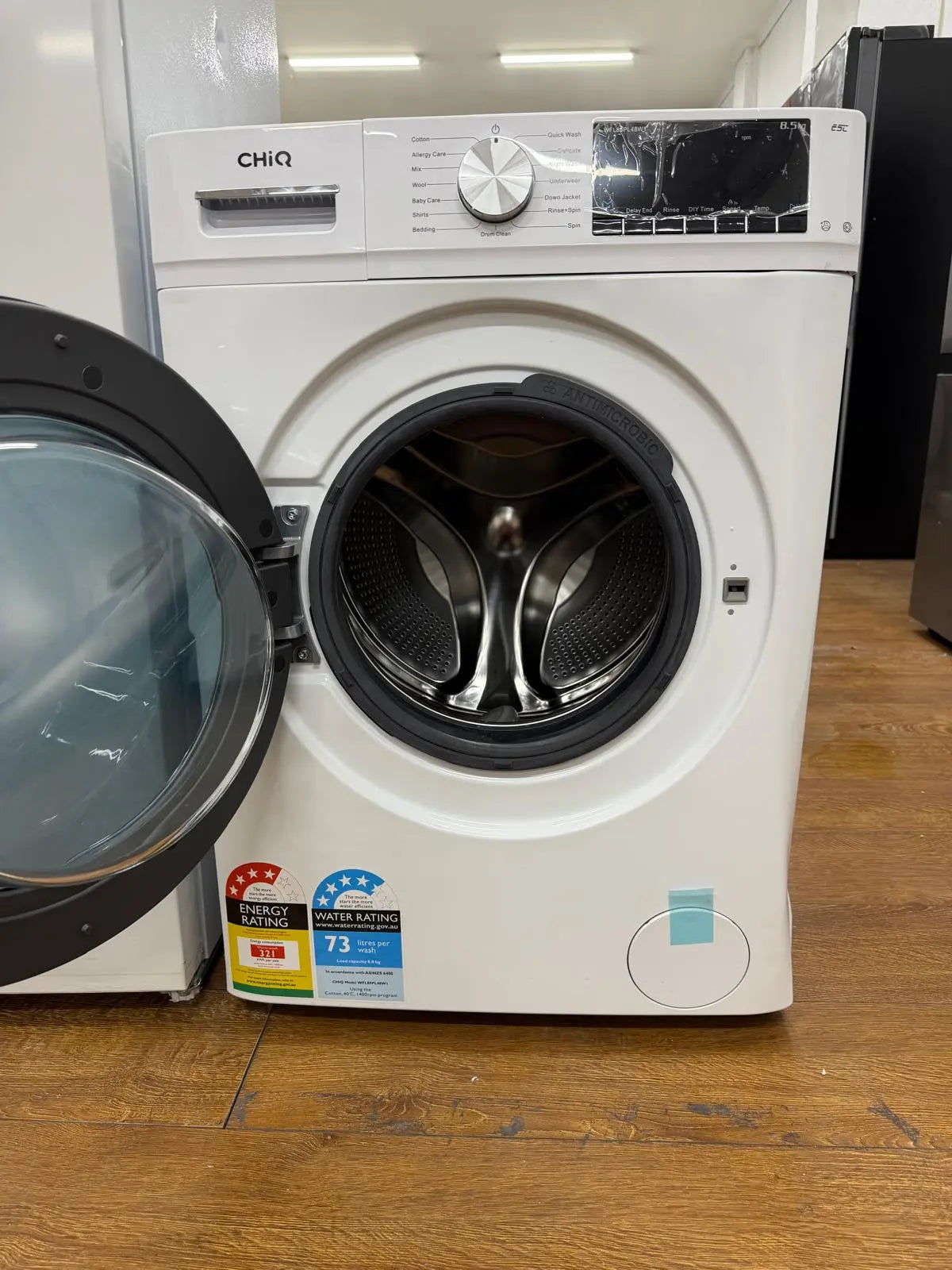 CHiQ 410L Top Mount Refrigerator + CHiQ 8.5kg Front Load Washer Combo Deal (Factory Seconds – Melbourne Package) | RESERVOIR