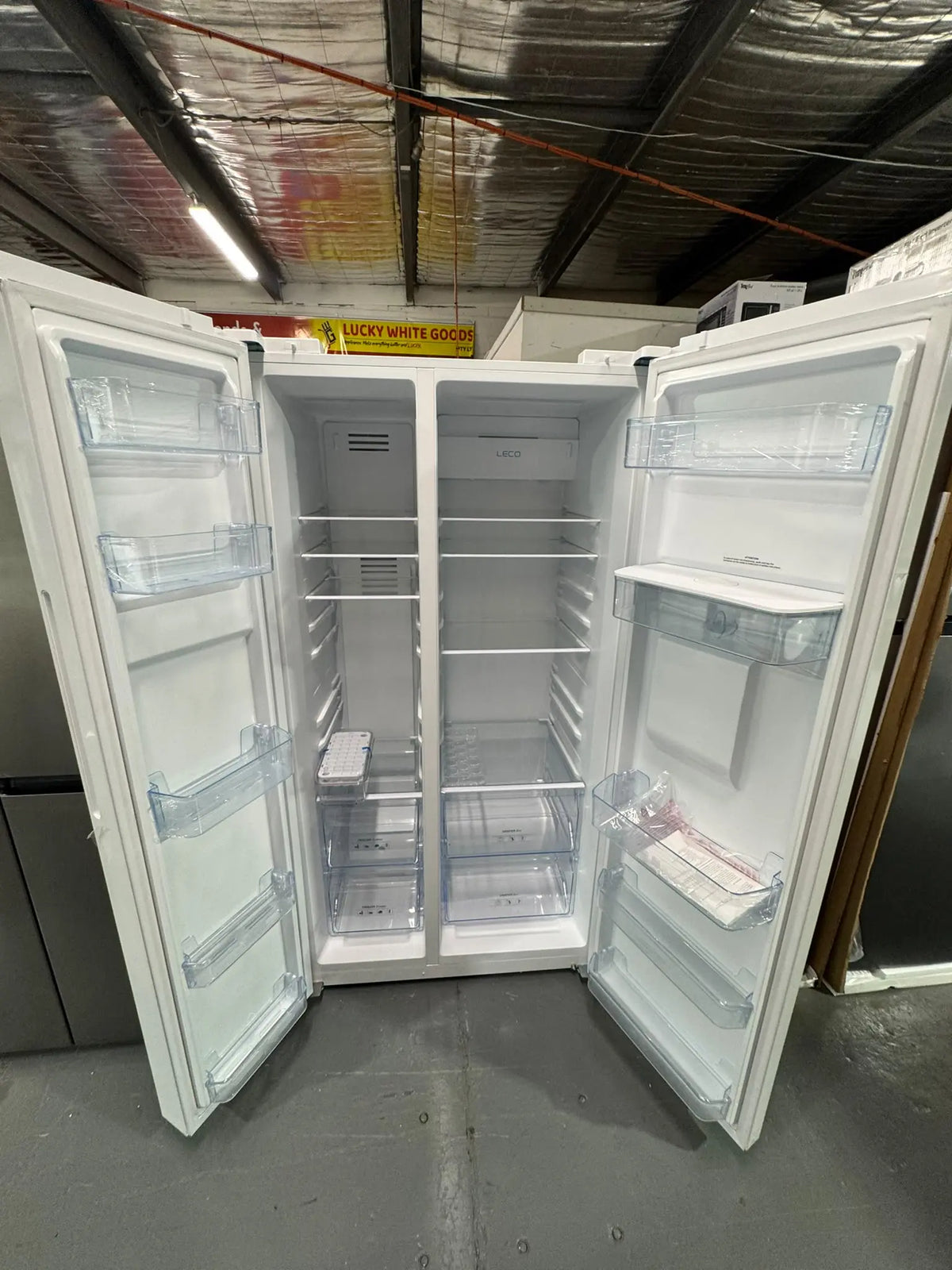 CHiQ 559L White Side by Side Fridge Freezer – Factory Second | SYDNEY