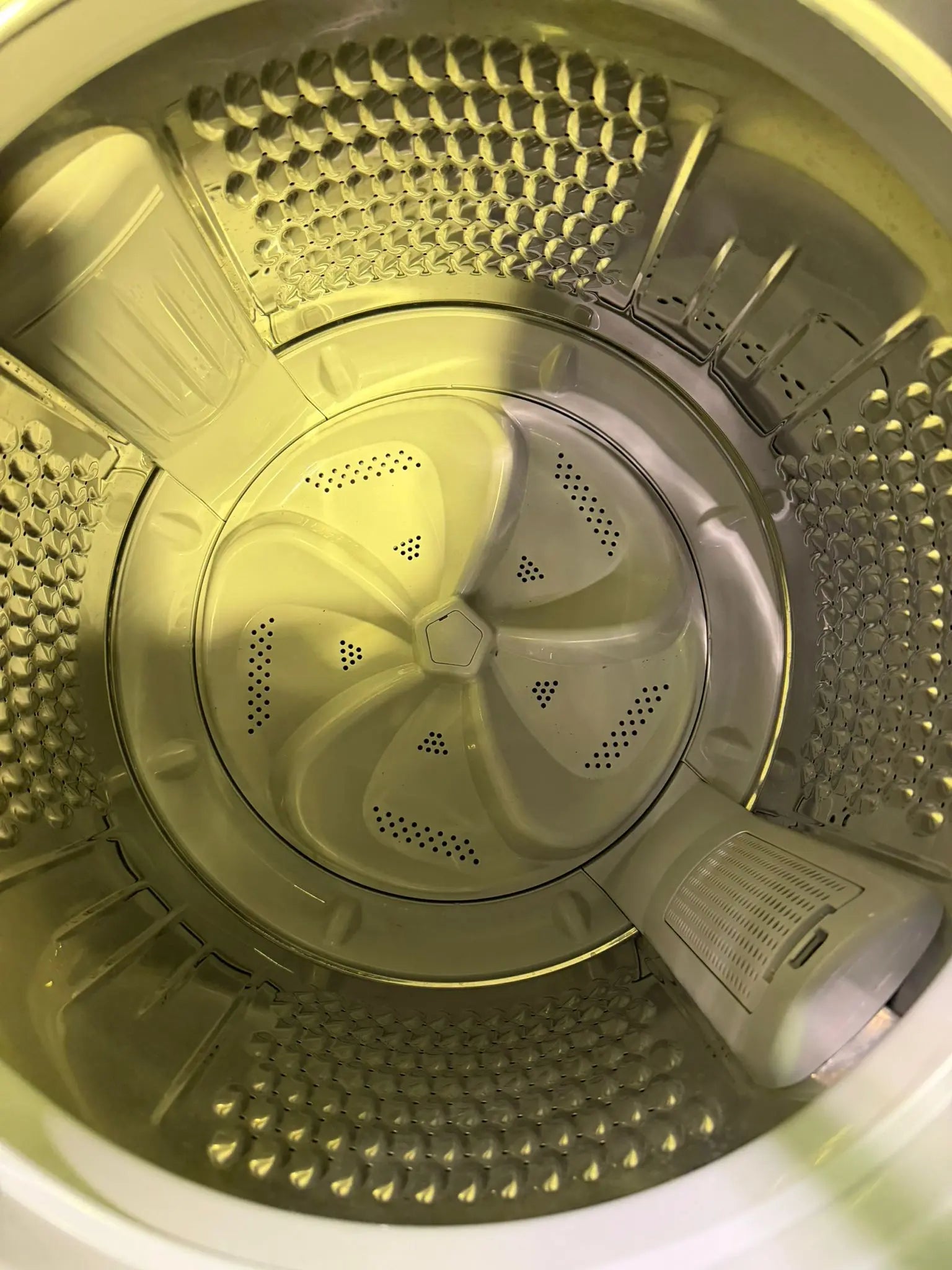 CHiQ 7.8KG Top Loader Washing Machine – WTL78FDG – Refurbished – Efficient & Compact | BRISBANE