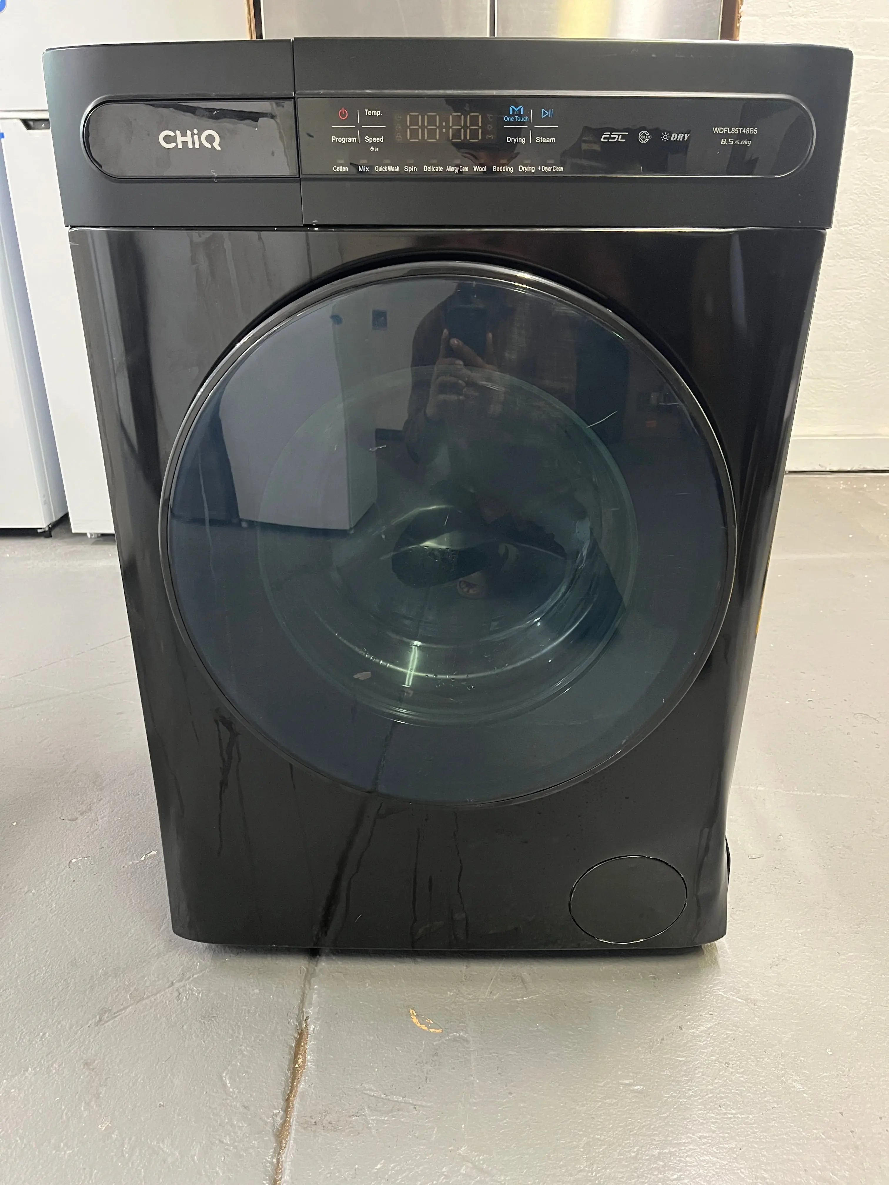 CHiQ 8.5kg Front Load Washing Machine WDFL85T48B5 – Inverter Motor, Steam Wash, 1400RPM | ALEXANDRIA