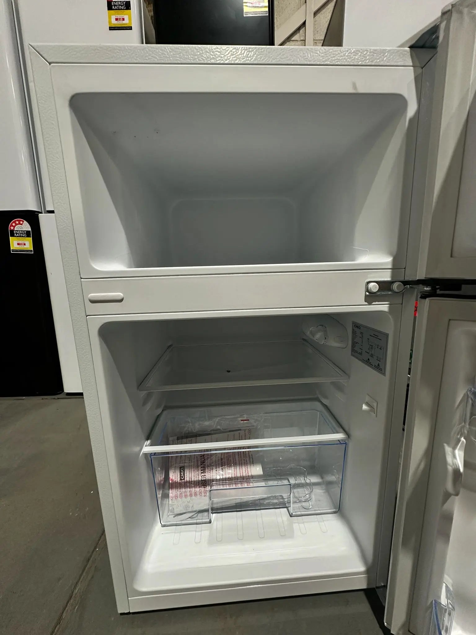 CHiQ 86L Top Mount Fridge Freezer (Near New Condition)