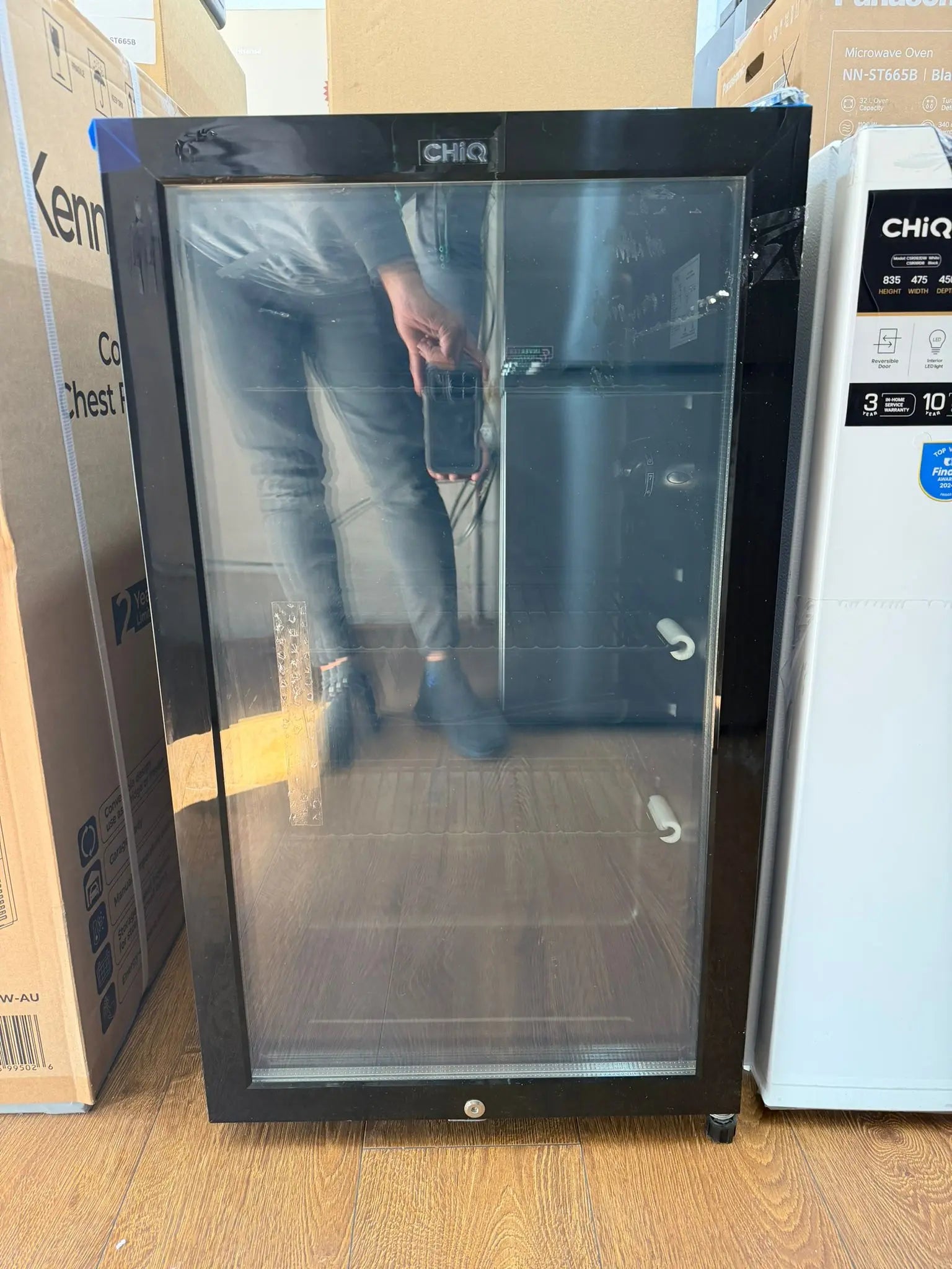 CHiQ CBC094BG 94L Beverage Centre – Black Glass Door (Factory Second) | RESERVOIR